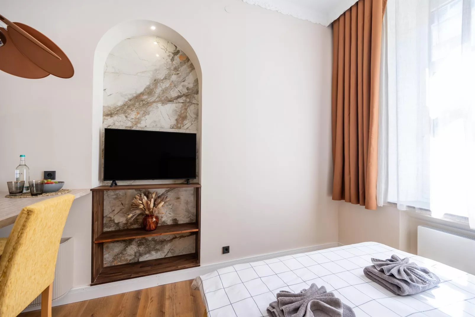 Modern Stay Deluxe Family Suite-Salon