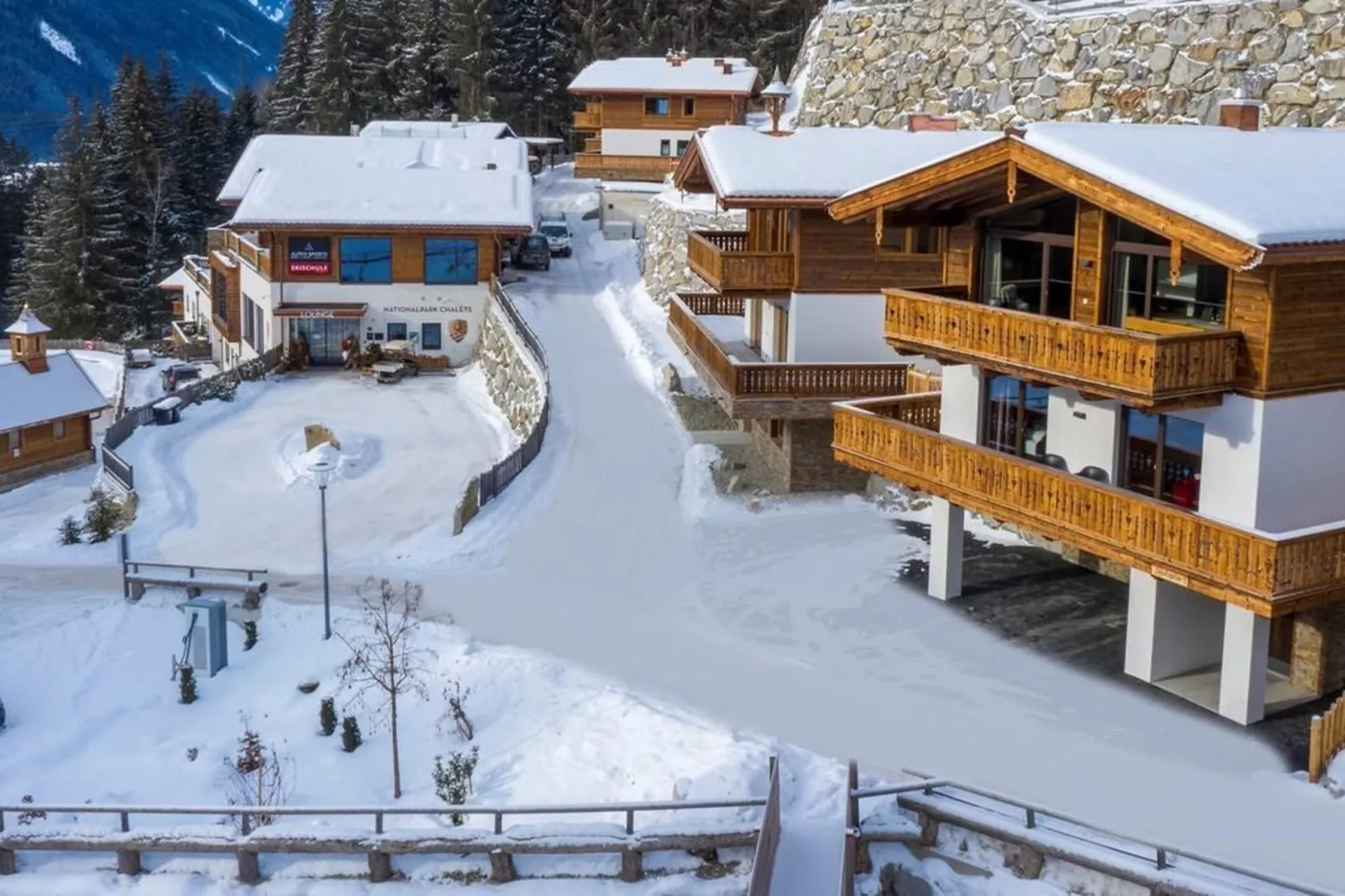 Nationalpark Chalet Säulspitze-Exterior in winter