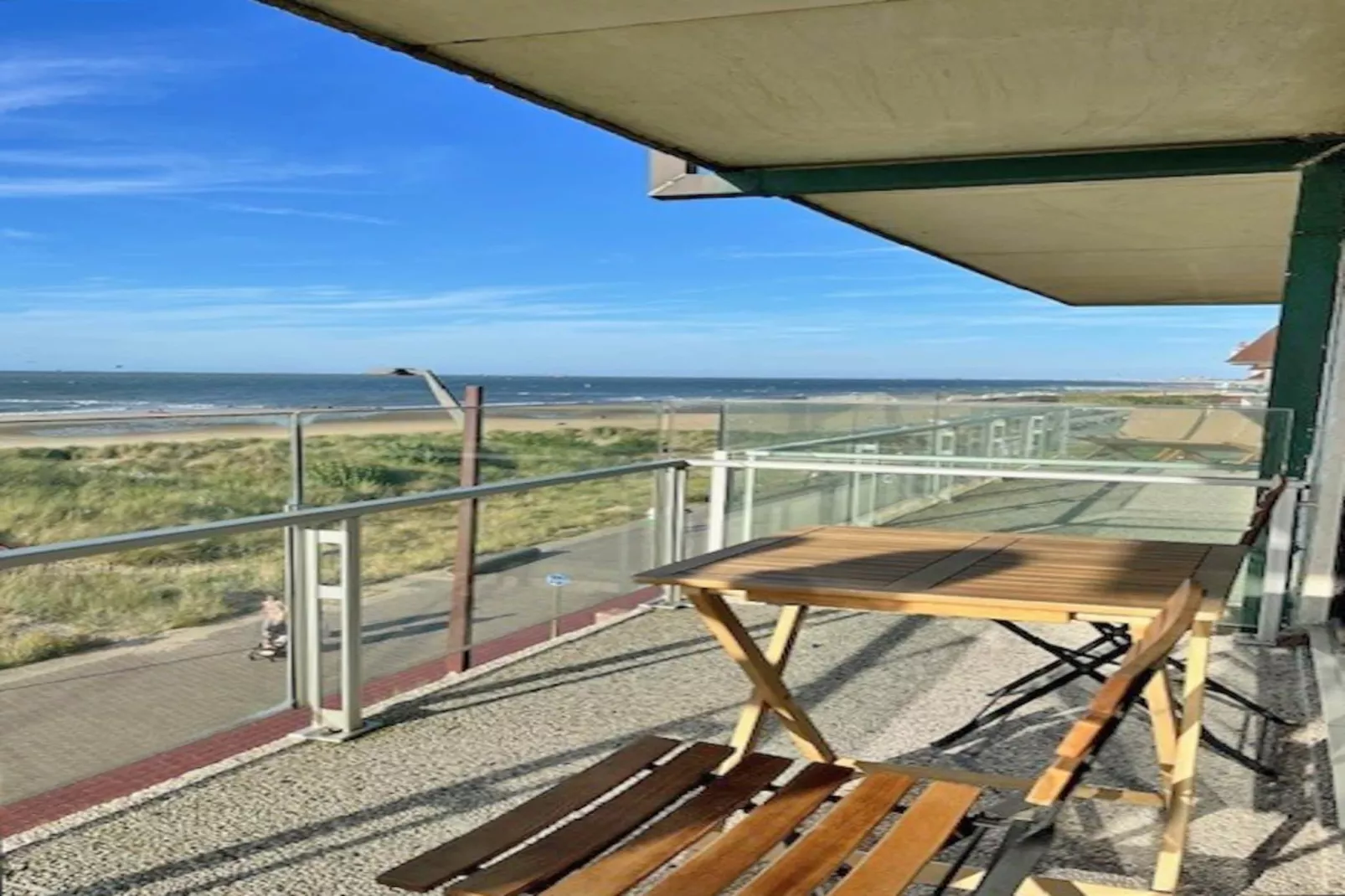 ROSE DES VENTS 32  Box-Terrasse / balcon