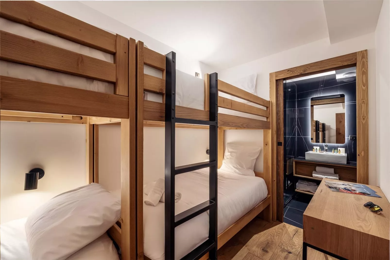 Apartment No 3 4 rooms  cabin-Bedroom