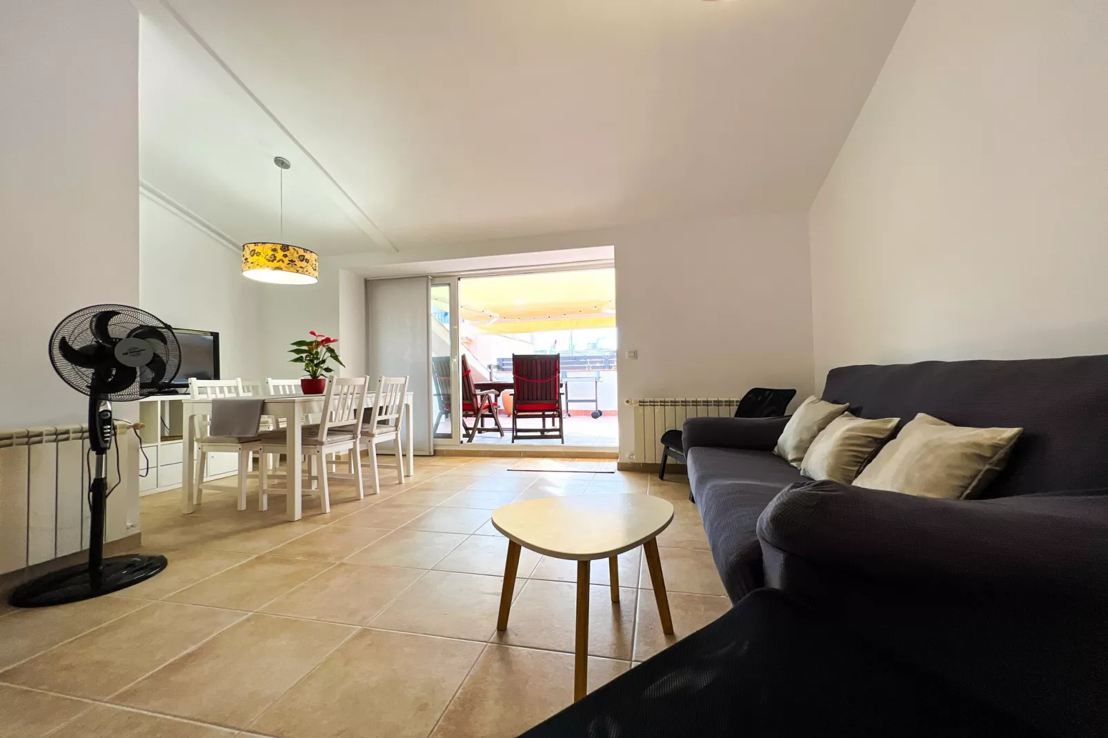 Vivalidays Montserrat - Blanes-Living room