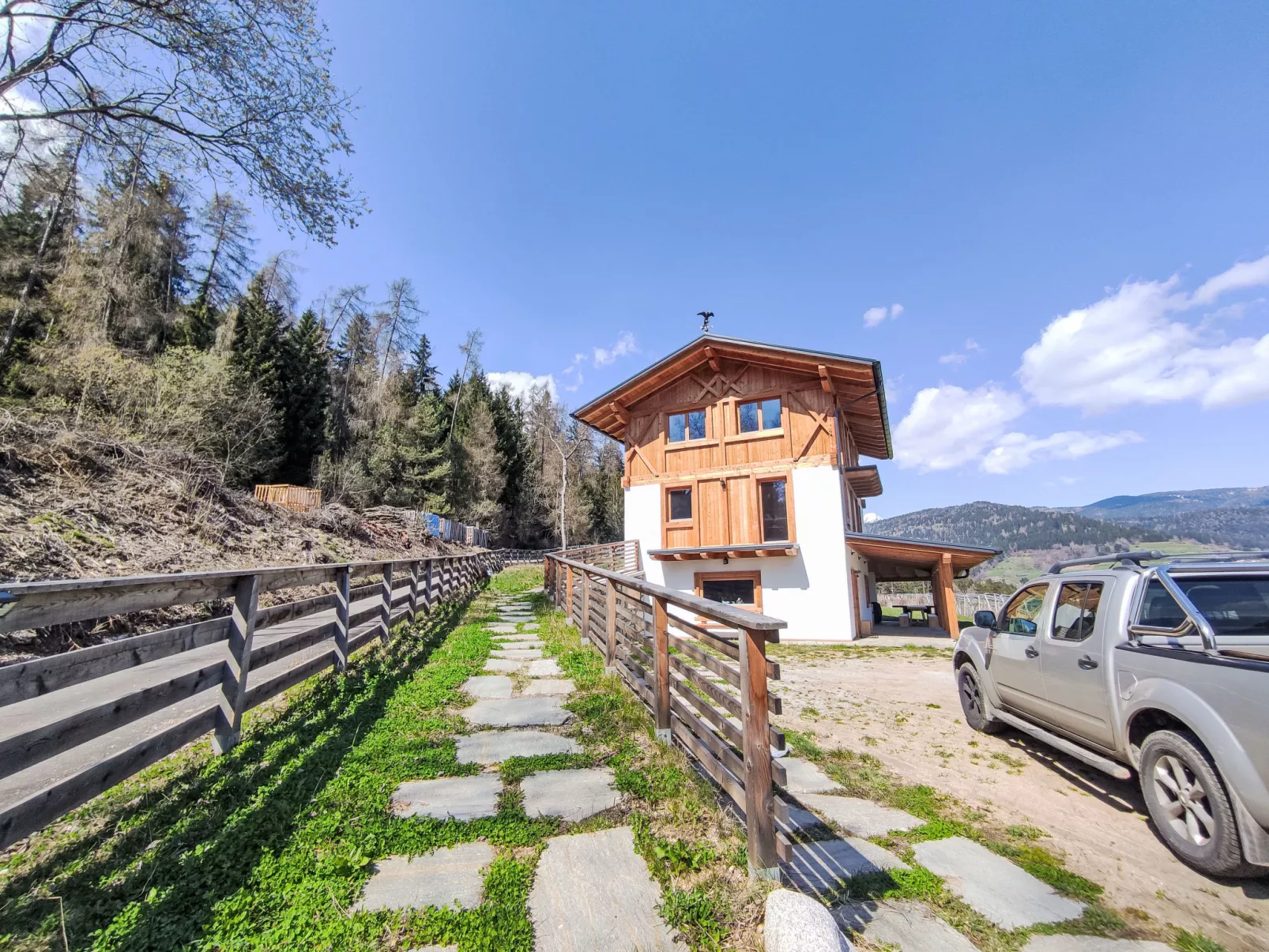 Casa del Larice-Draußen