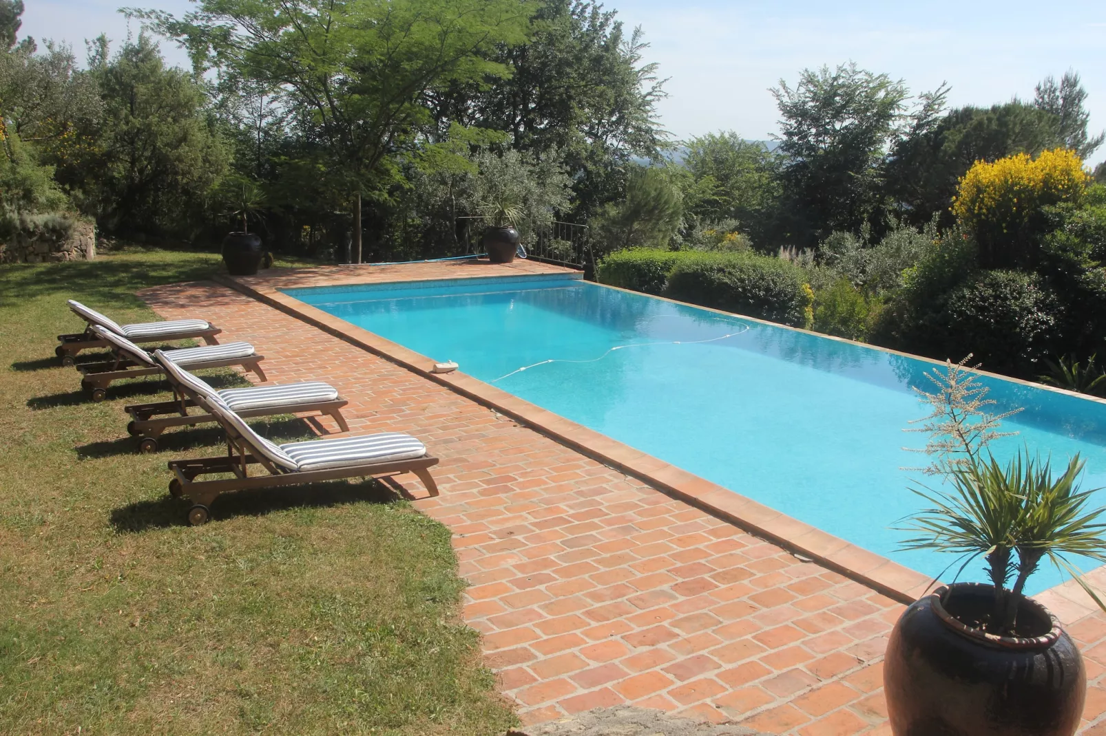 Lavagne-Piscine