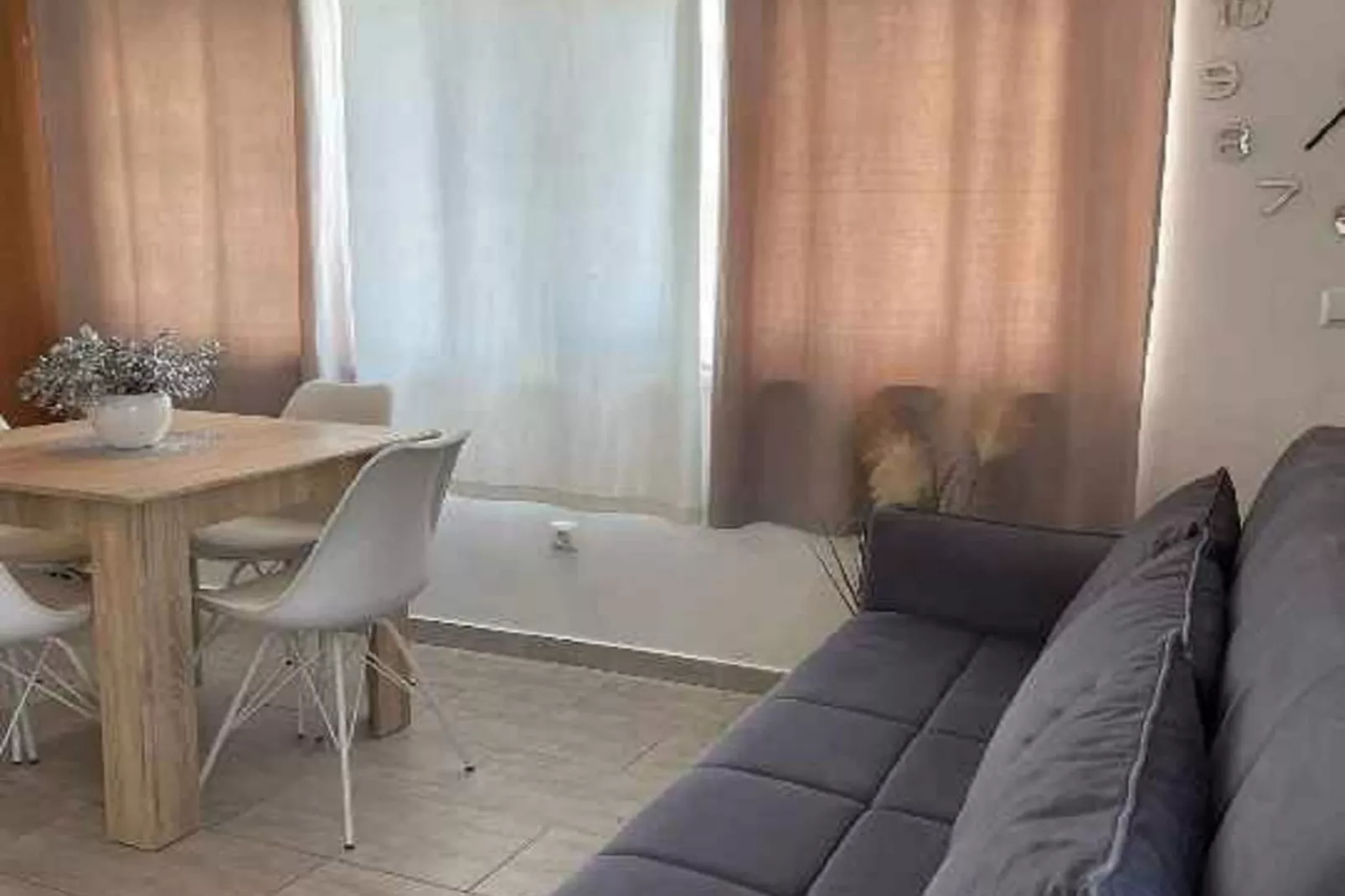 Apartments J&M 2- One Bedroom Apartment with Sea View-Dining room