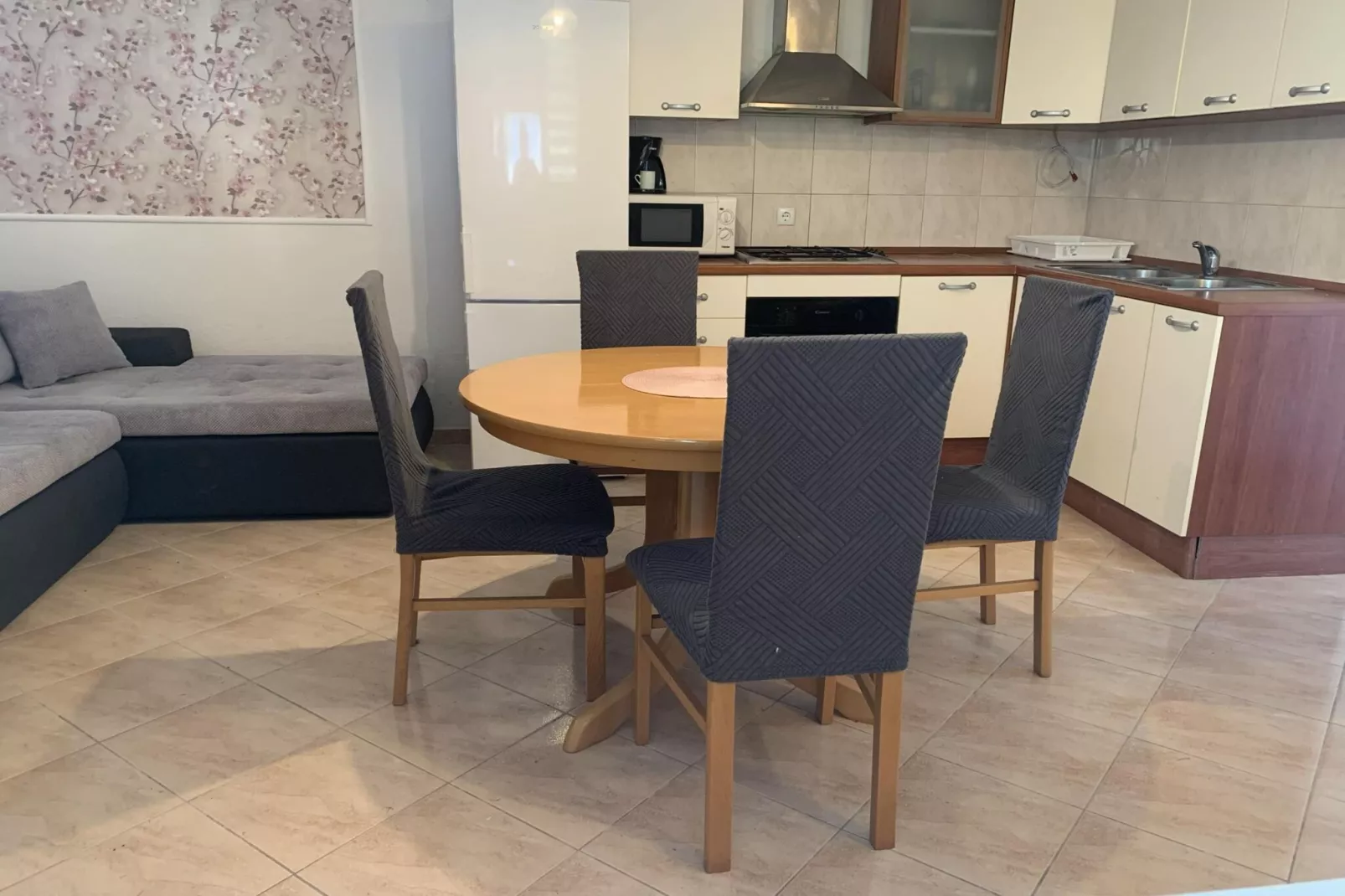 Apartments J&M 2 - One Bedroom Apartment with Terrace-Salon