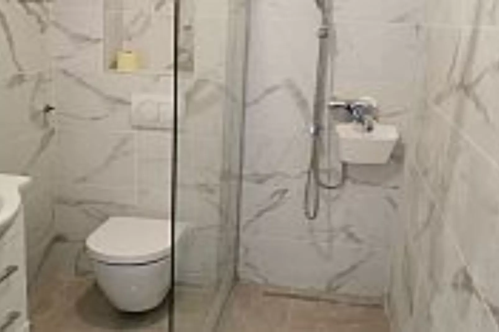 Apartments Jović - One Bedroom Apartment withTerrace (A4)-Bathroom
