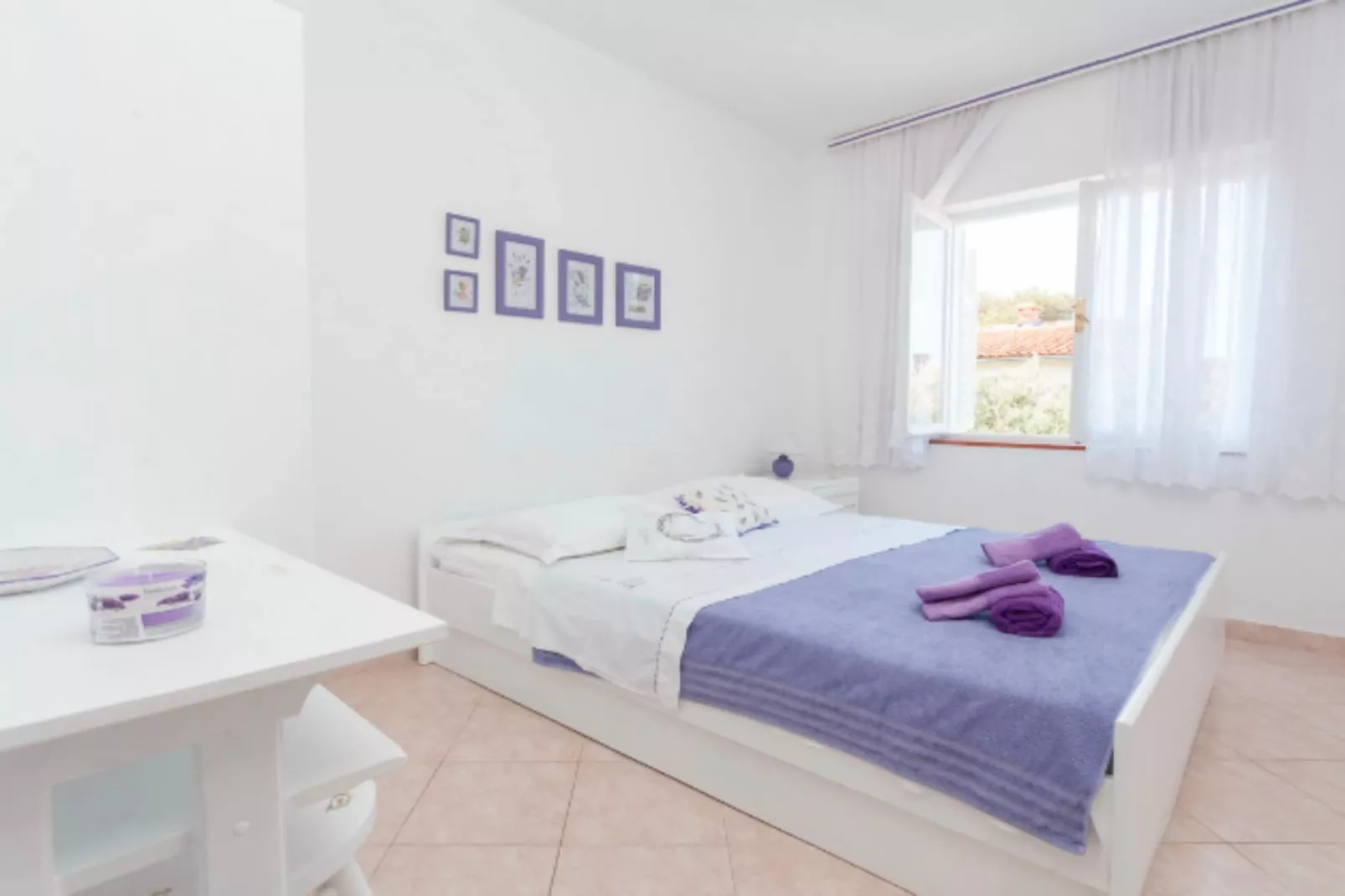 Apartments Lily - Three Bedroom Apartment with Terrace and Sea View-Schlafzimmer