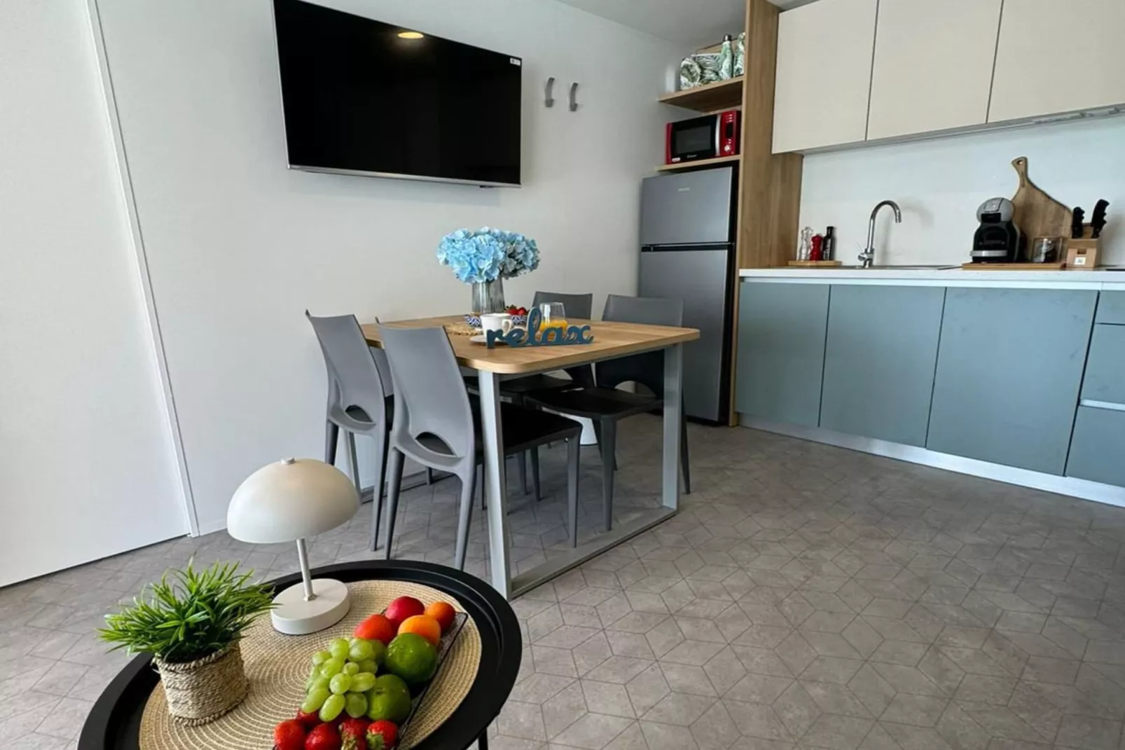 Blue Charm Mobile Home - Two Bedroom Mobile Home ( M10)-Kitchen