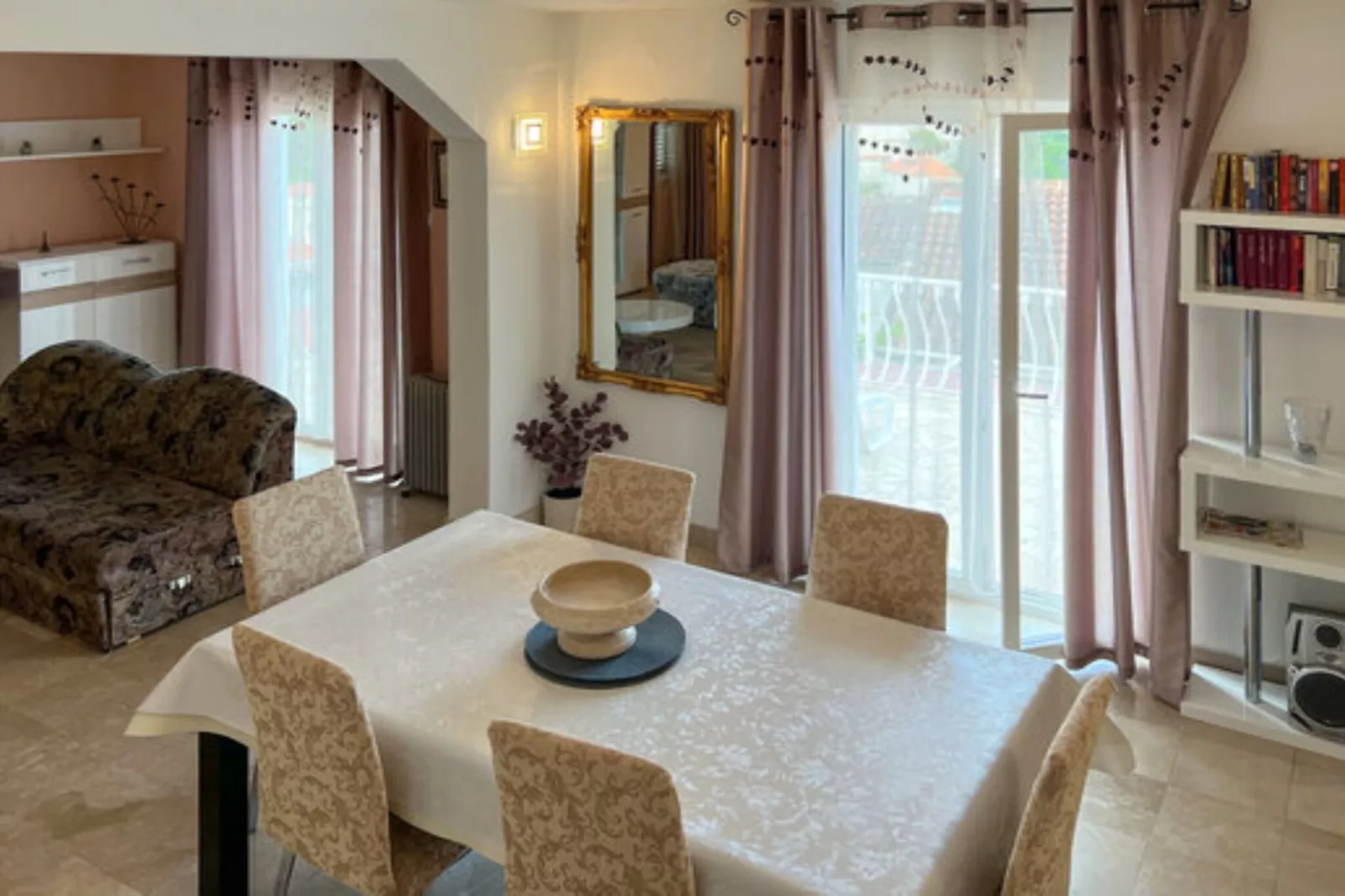 Holiday Home Aurora - Three bedroom Holiday Home-Salle à manger
