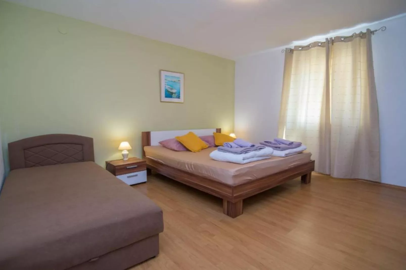 Apartments Bonic - Two Bedroom Apartment with Balcony (APP 3)