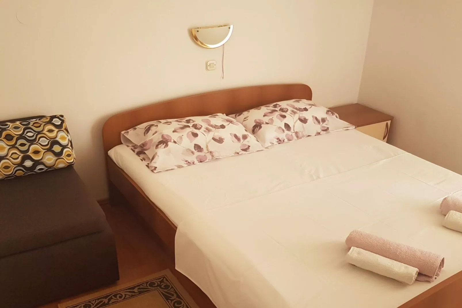 Apartments Danijela & Vlado - Two Bedroom Apartment with Balcony and Garden View-Schlafzimmer
