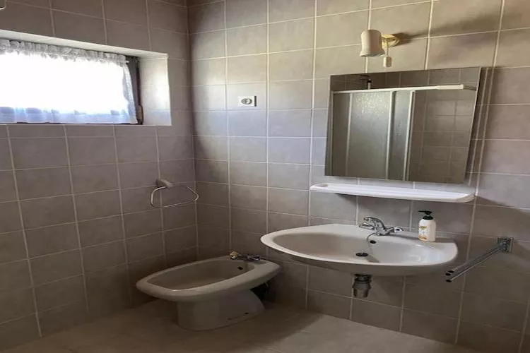 Apartment Idea - One Bedroom Apartment with Balcony and Sea View - A1 - Biser (865675902)-Bathroom