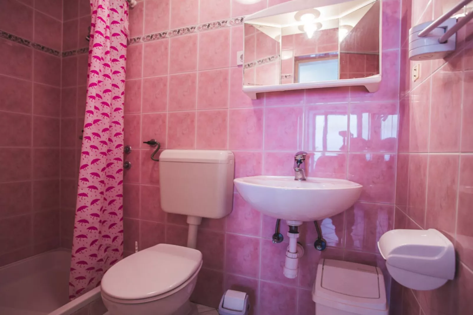 Apartments Jug - Studio Apartment with Private Garden-Badezimmer