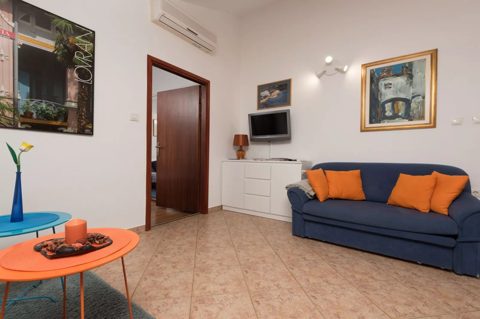 Stylish Lovran Sea View Apartments - One Bedroom Apartment with Terrace and Sea View-Wohnzimmer