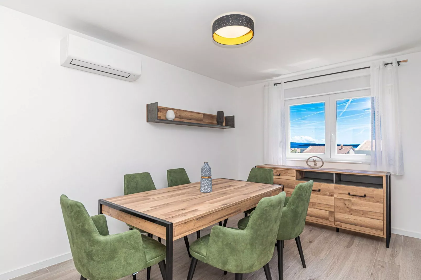 Elegant Kastel Novi Apartment with Sea View Balcony - Two Bedroom Apartment with Sea View and Balcony-Esszimmer