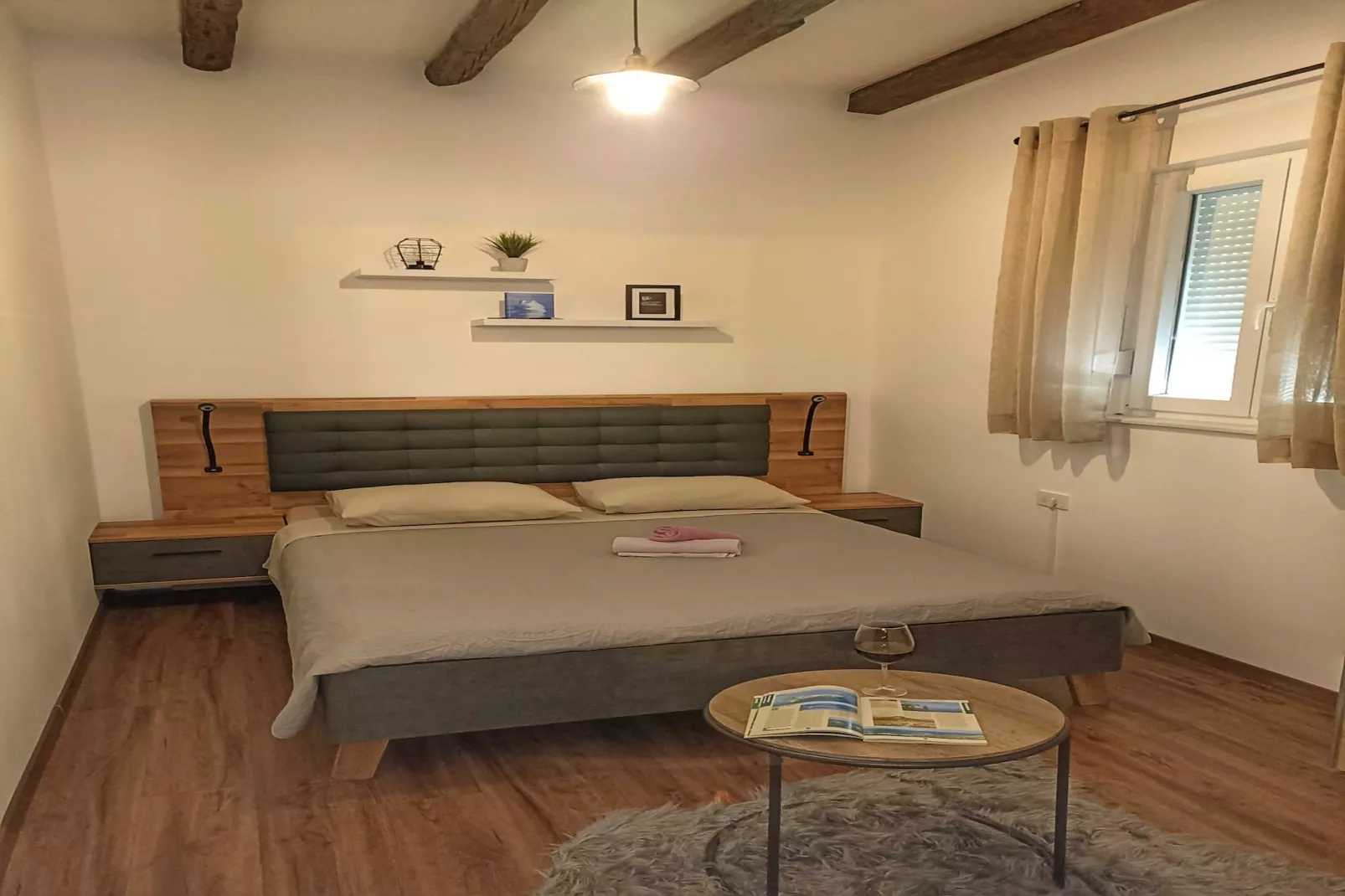Apartment Ivan - Two Badroom Apartment with Hot Tob-Schlafzimmer