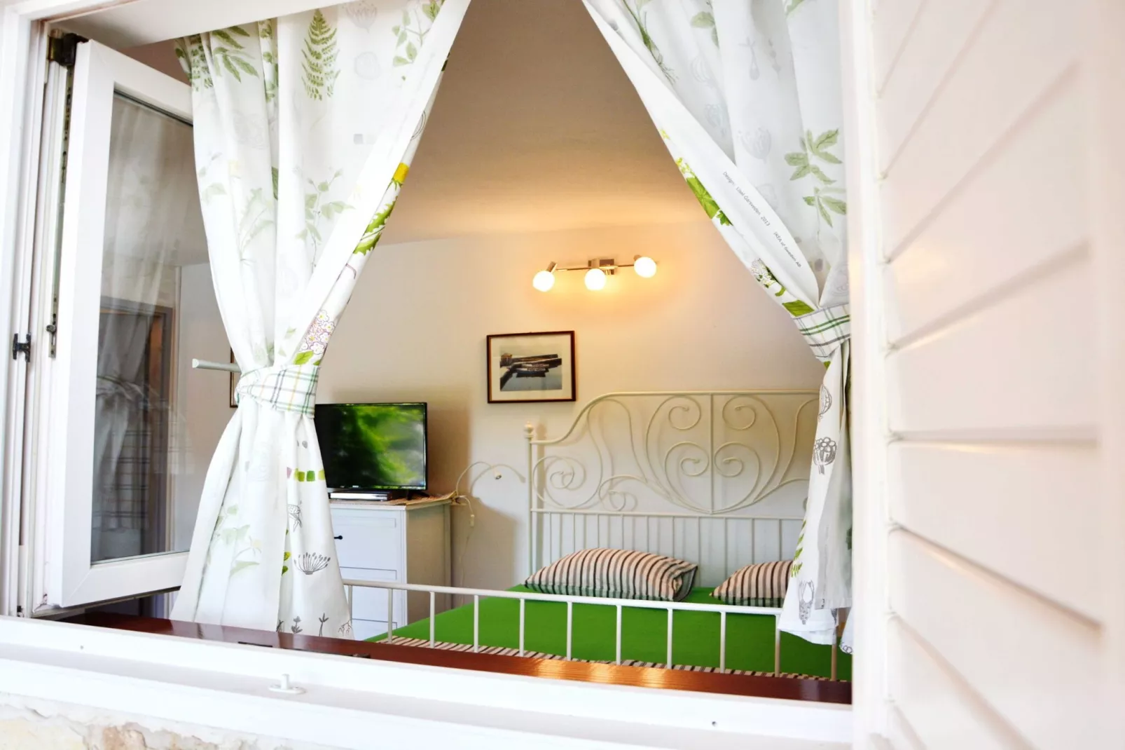 Blissful Bay Apartments Vrboska - Studio with Terrace (owner Ruzmarin)-Bedroom