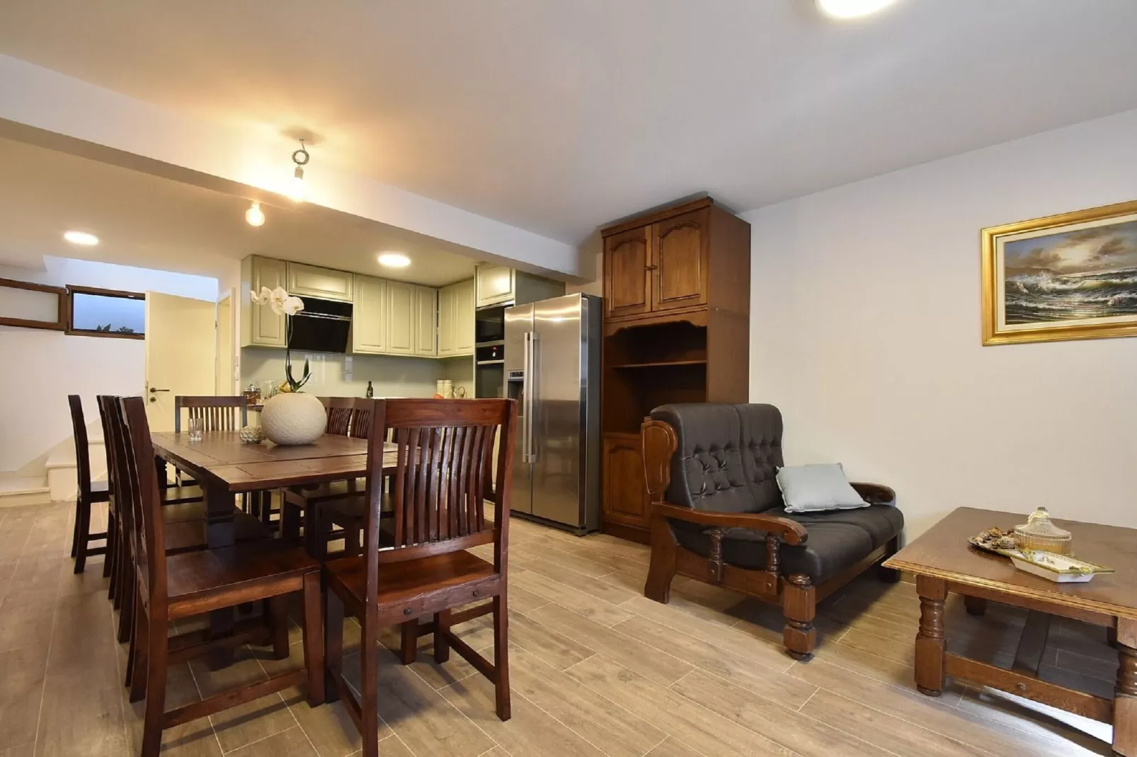 Apartment Mandika - One Bedroom Apartment-Dining room