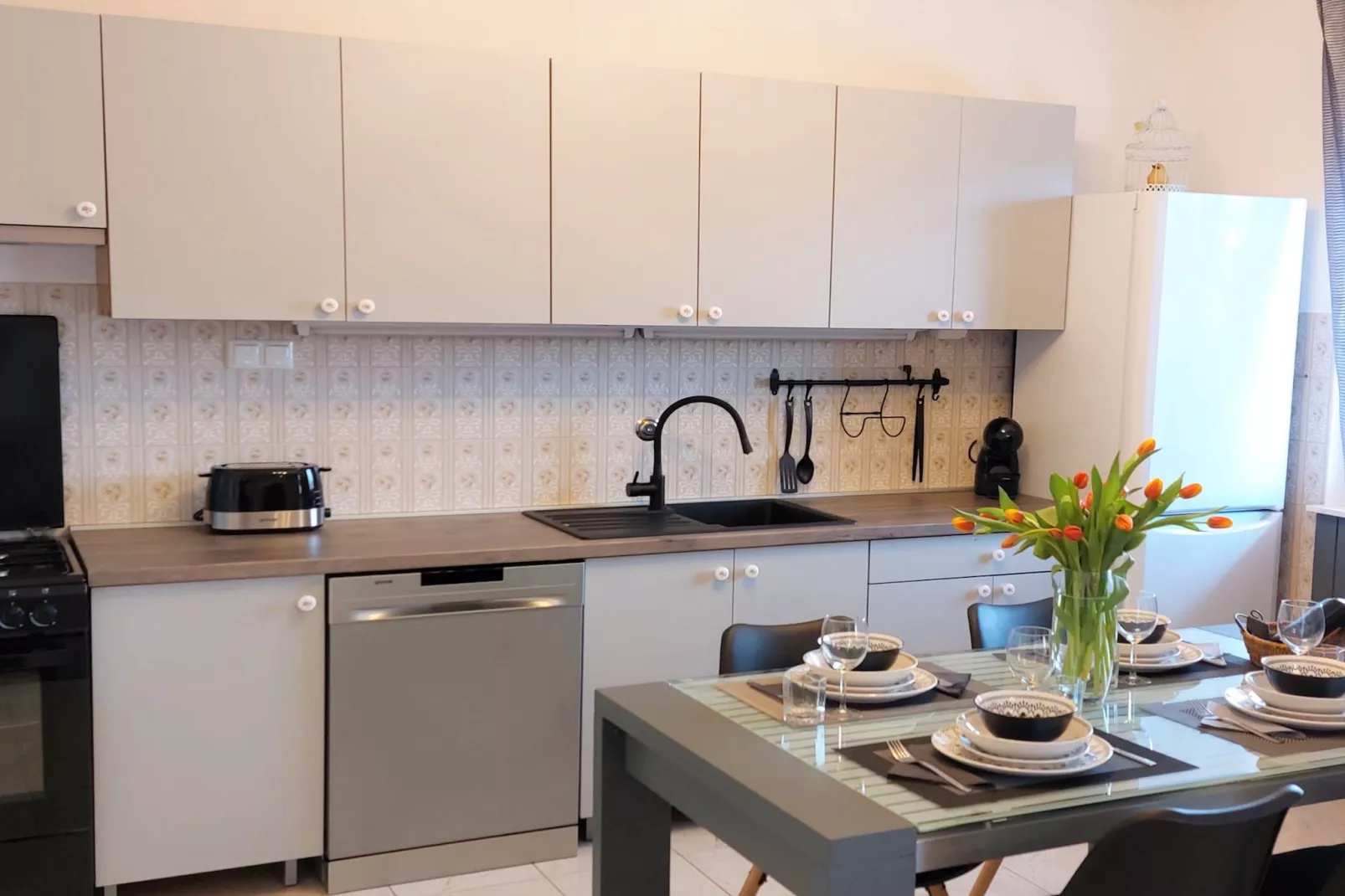 Modern Crikvenica Apartments with Sea View - Two Bedroom Apartment with Balcony-Cuisine