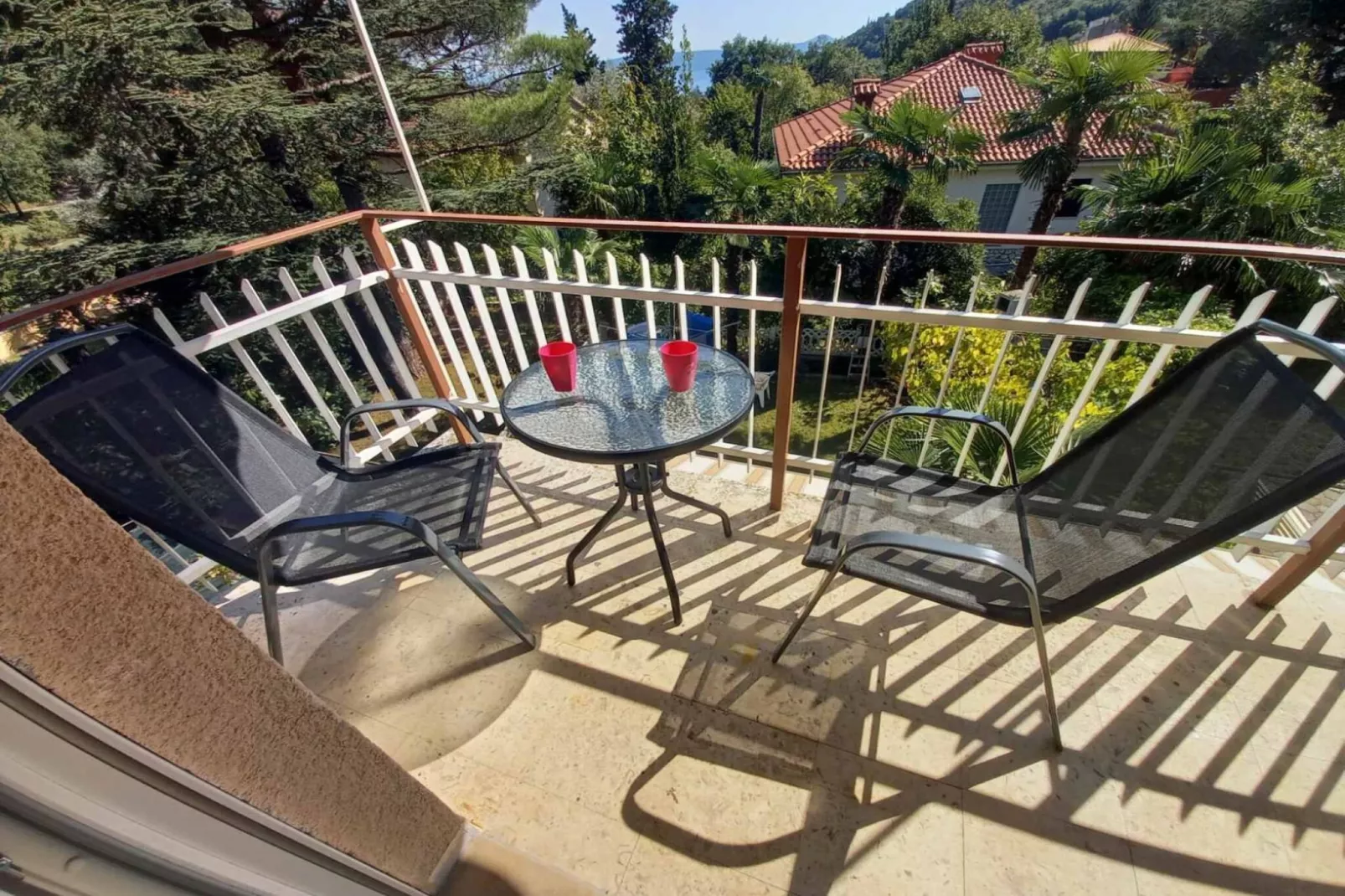 Lovely Apartments Near the Sea - Standard Studio Apartment with Balcony-Terrassenbalkon