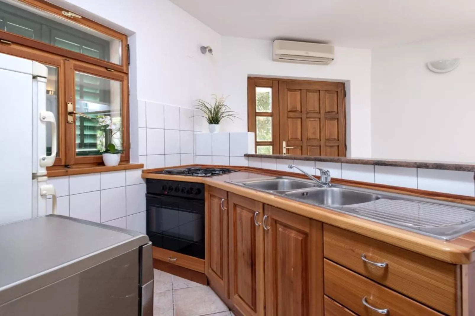 Dolac Green Side Apartments - Two Bedroom Apartment 1-Kitchen