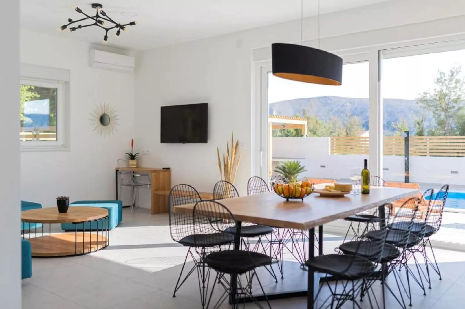 Luxury Villas Bellavista - Four Bedroom Villa with Pool (Villa 1)-Dining room