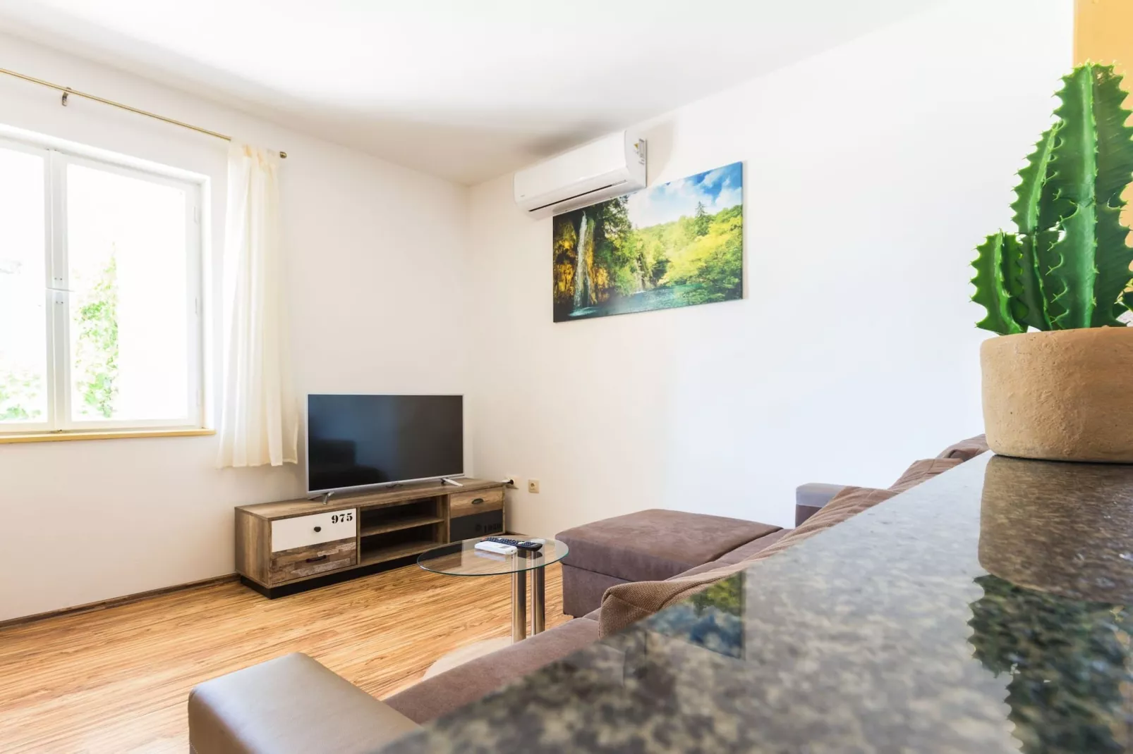 Charming and Comfortable Rooms Zadar City - Standard Double Room (owner 1)-Living room