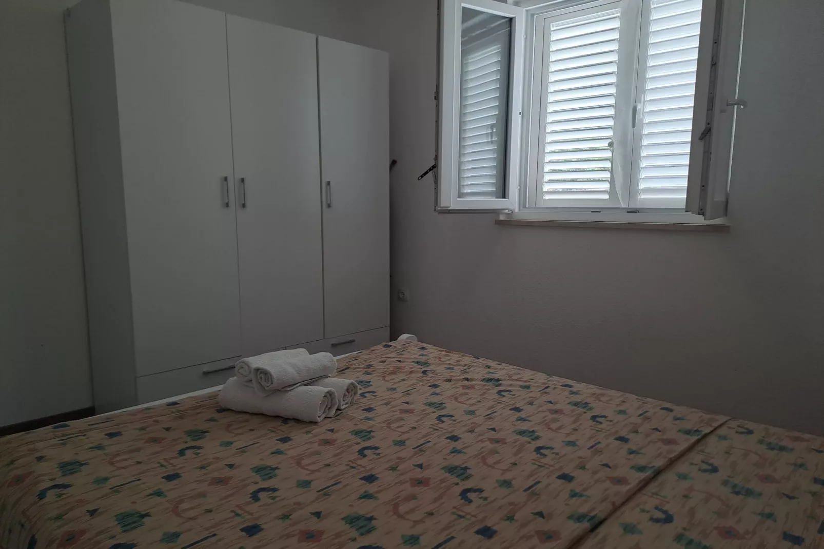 Nane Garden house with heated pool-Bedroom