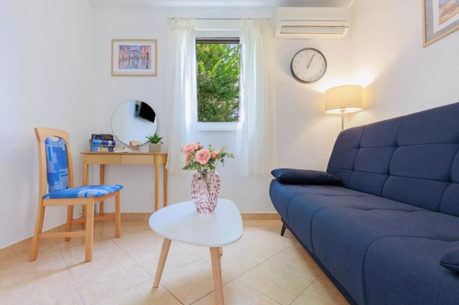 Lumbarda Resort Apartments -Comfort One Bedroom Apartment  E8-Wohnzimmer