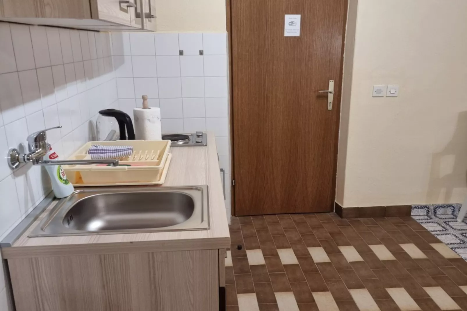 Apartments Željka - Studio Apartment with Terrace and a sea view (1)-Küche