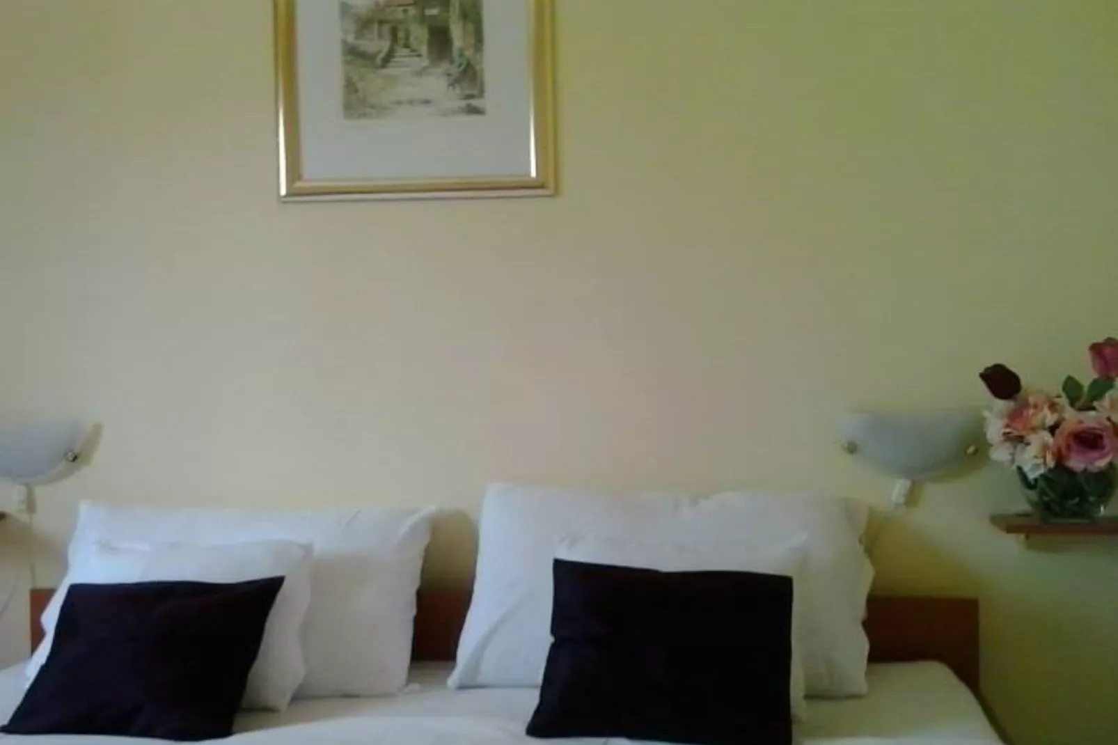 Apartments Štrbić - One Bedroom Apartment - Mely-Schlafzimmer