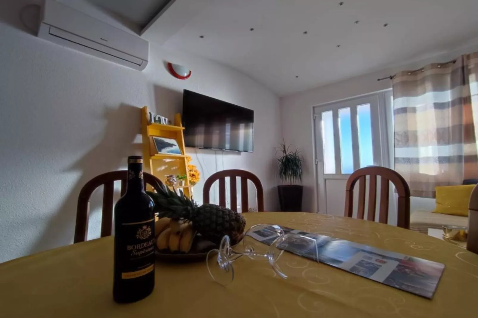 Villa Orada Superior Ground floor - 2 Bedroom apartment-Living room