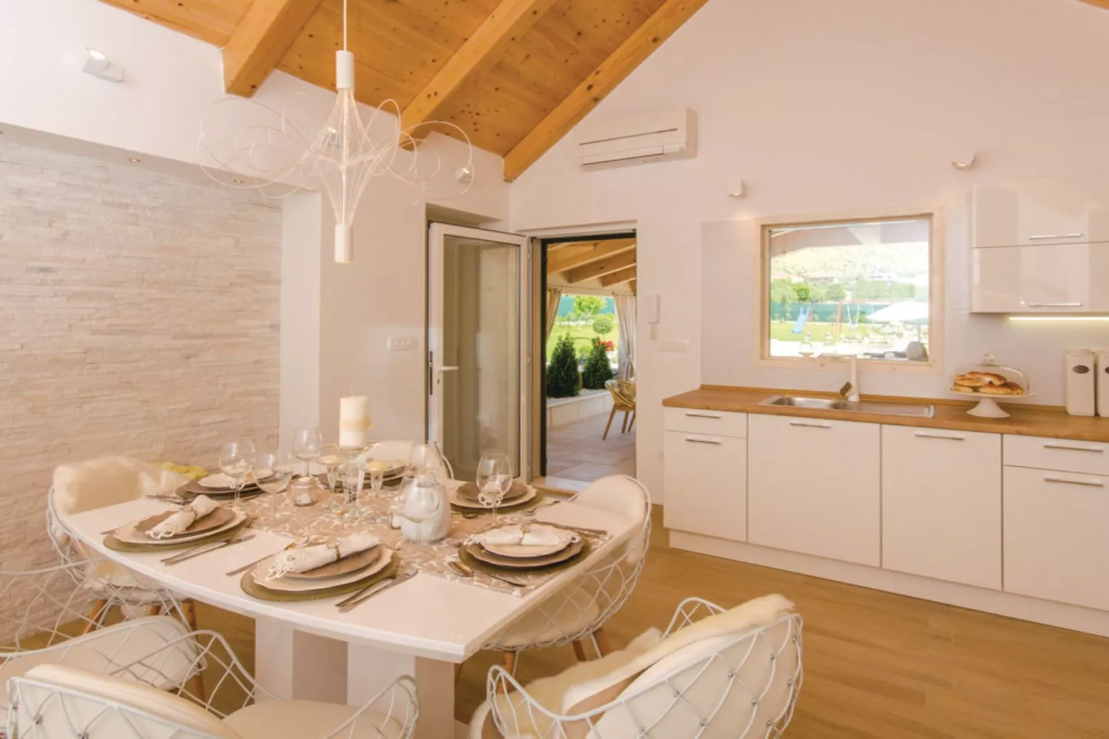 Luxury Villa MaLo - Holiday Home-Kitchen