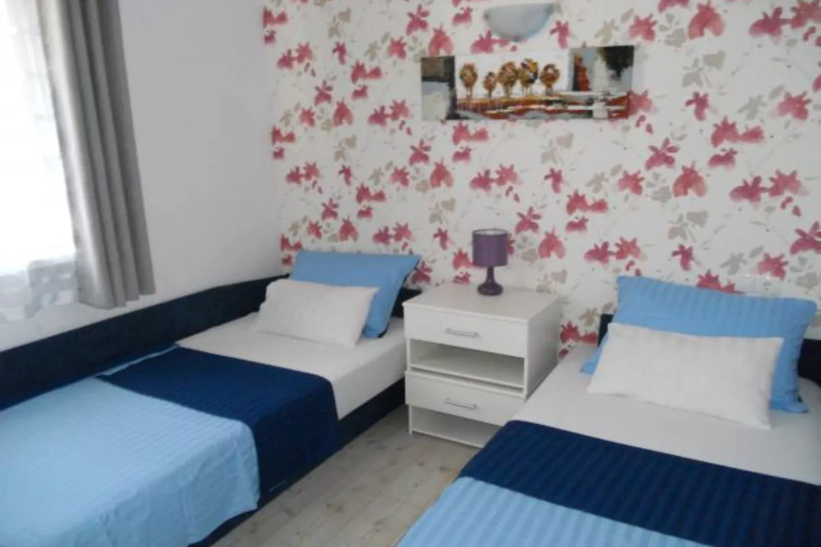 Apartments Dea & Paula - Classic Two Bedroom Apartment with Terrace-Bedroom