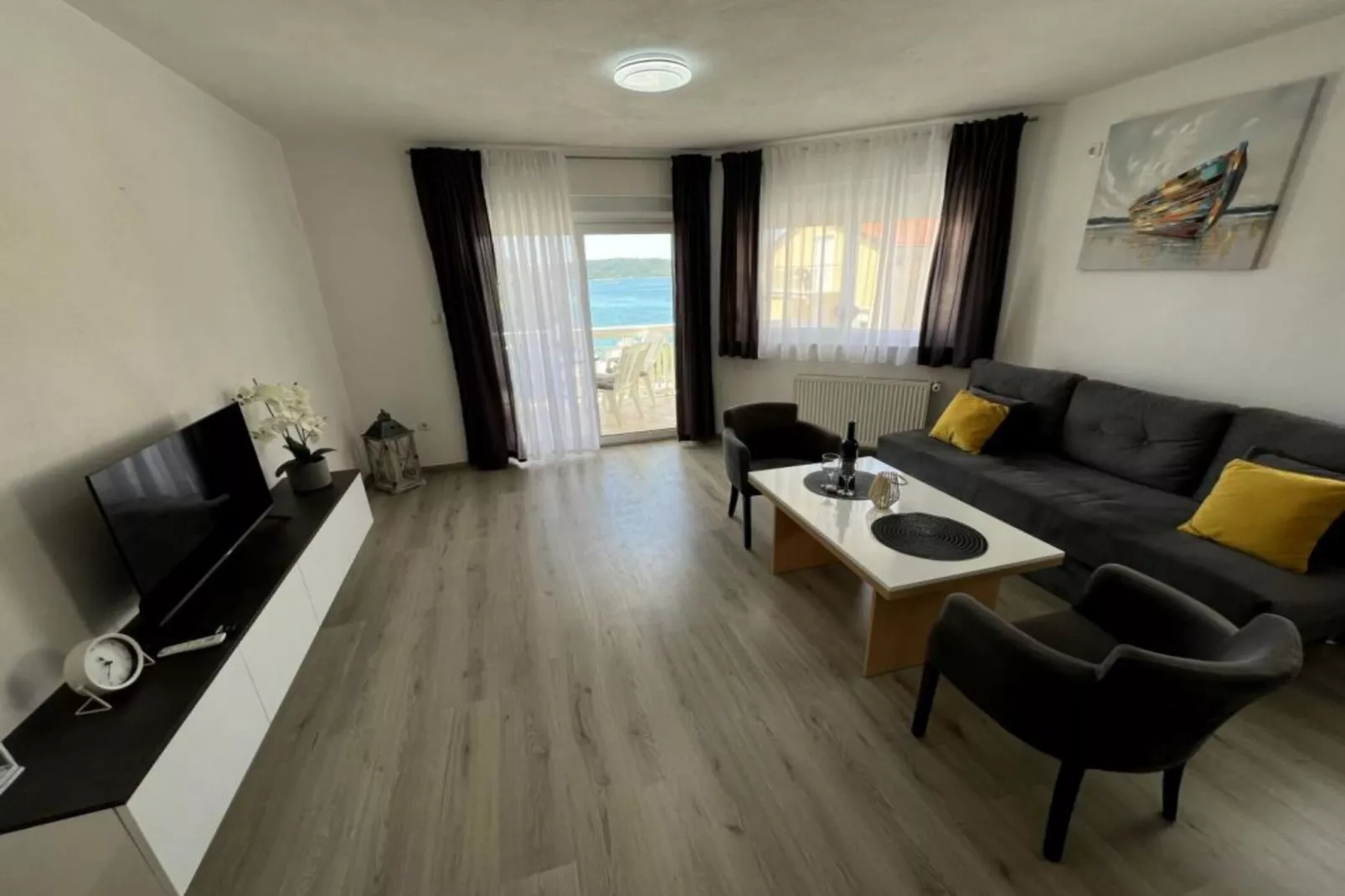 Villa Tomi  - Classic One Bedroom Apartment With Sea View (7)-Living room