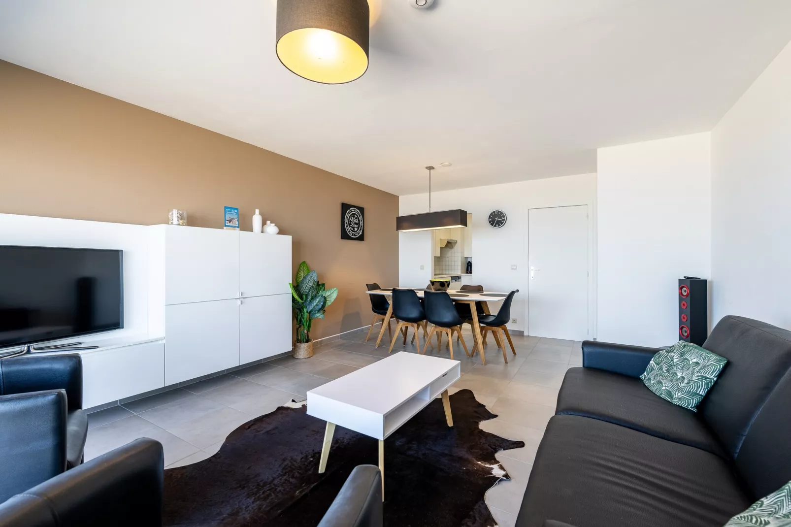LECOMTE 7D-Salon