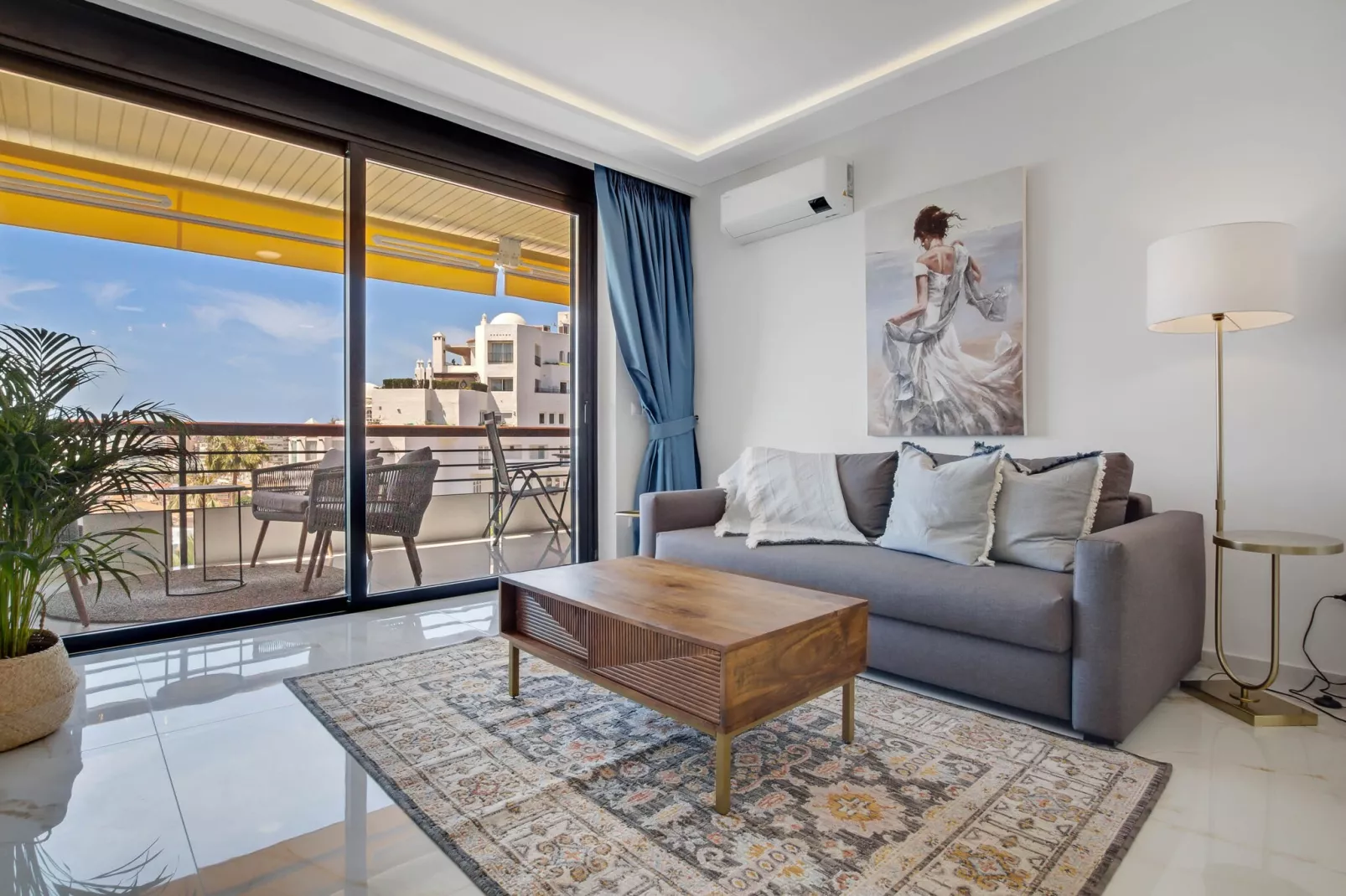 303 Santa Clara-Wohnzimmer