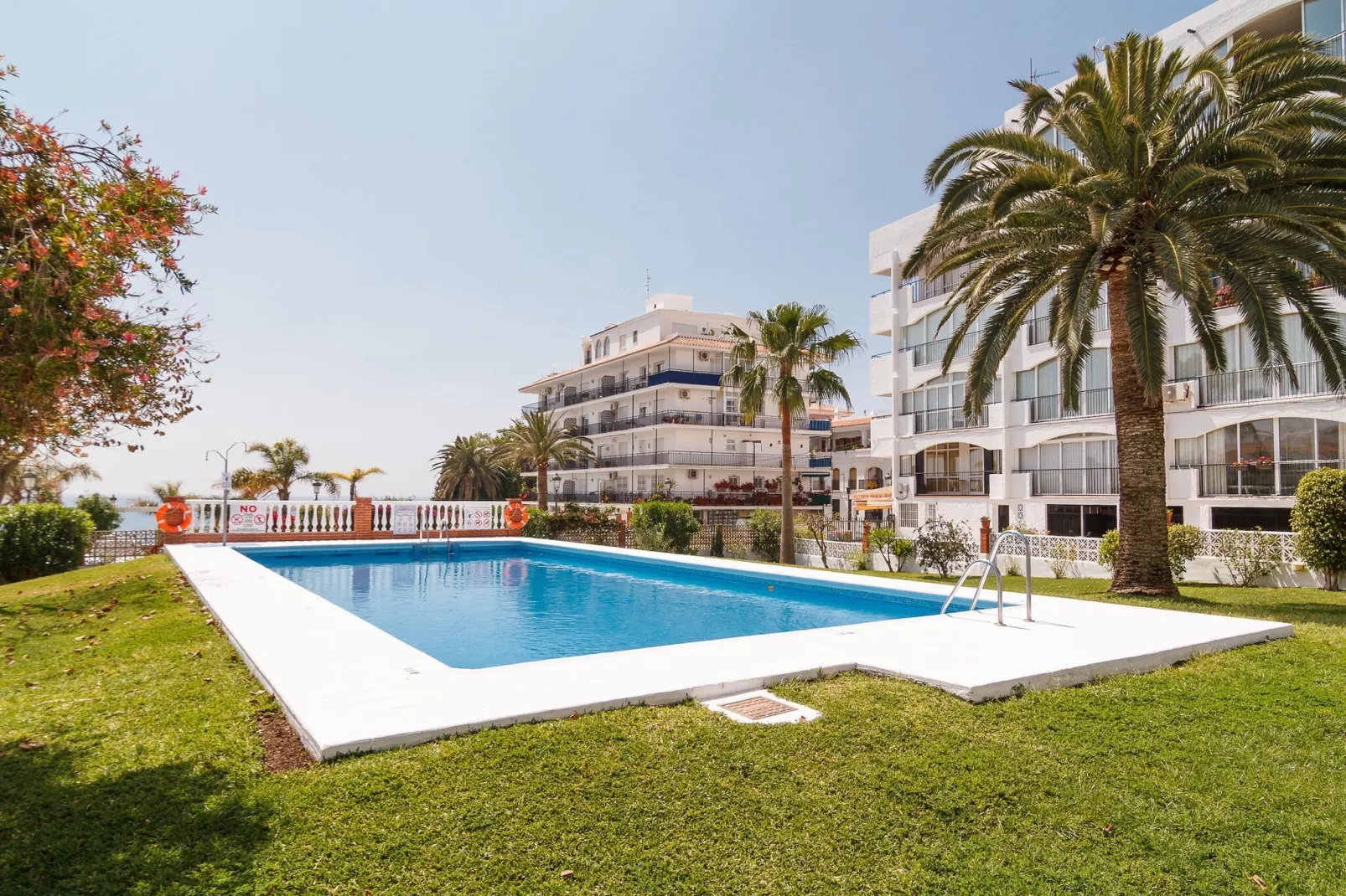 Carabeo 22 Apartment by Casasol-Schwimmbad