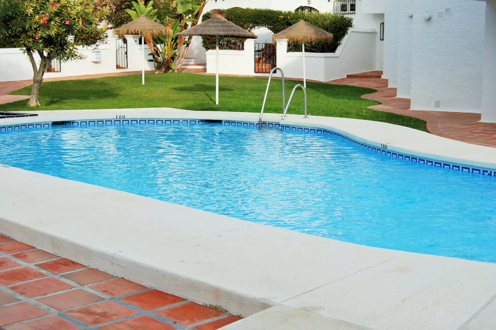Los Pinos 29 Villas by Casasol-Schwimmbad