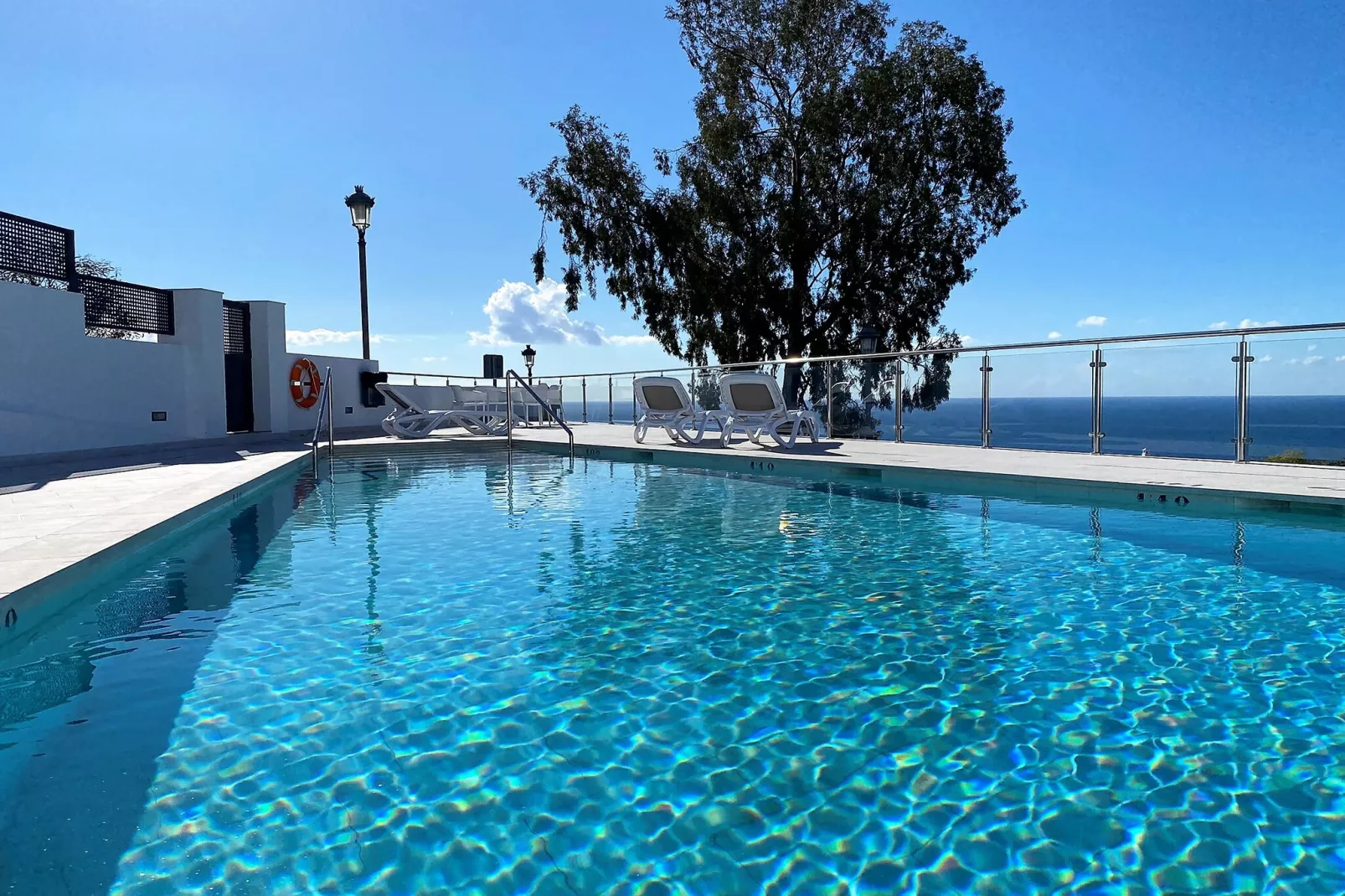 Penthouse Balcon del Mar Deluxe 3 by Casasol-Piscine