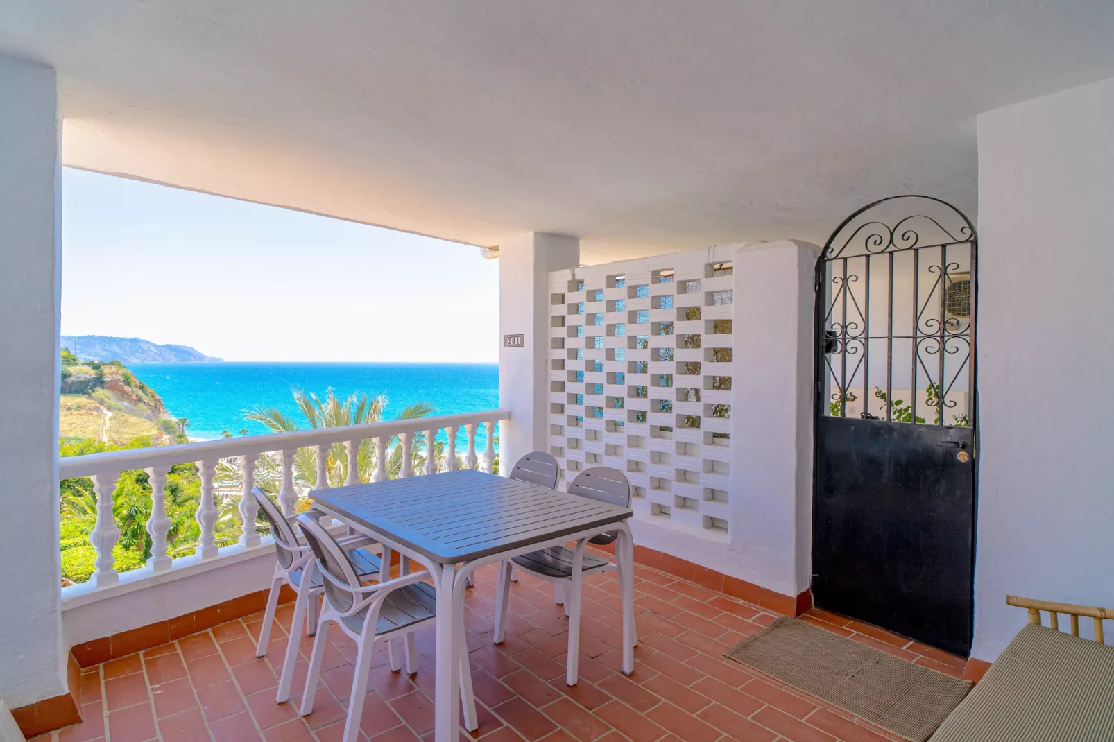 Capistrano Playa 201 by Casasol-Terrasse