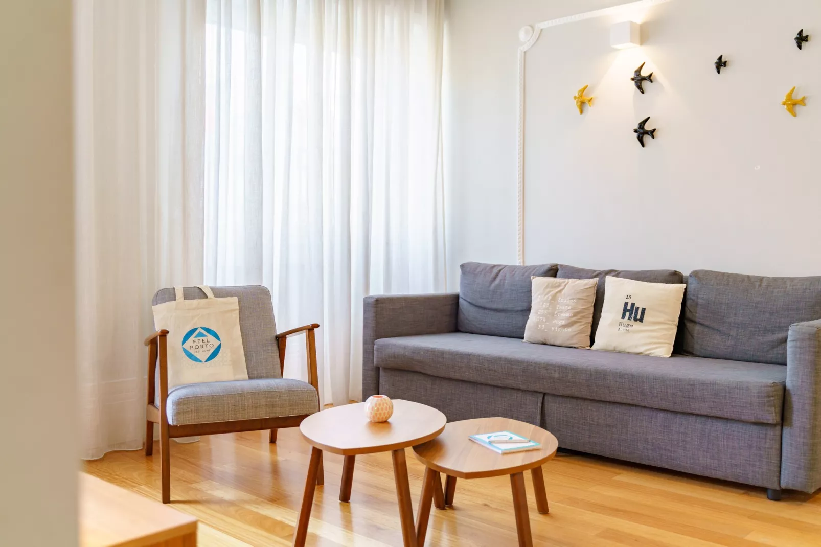 Feel Porto Downtown Charming Apartment I-Living room