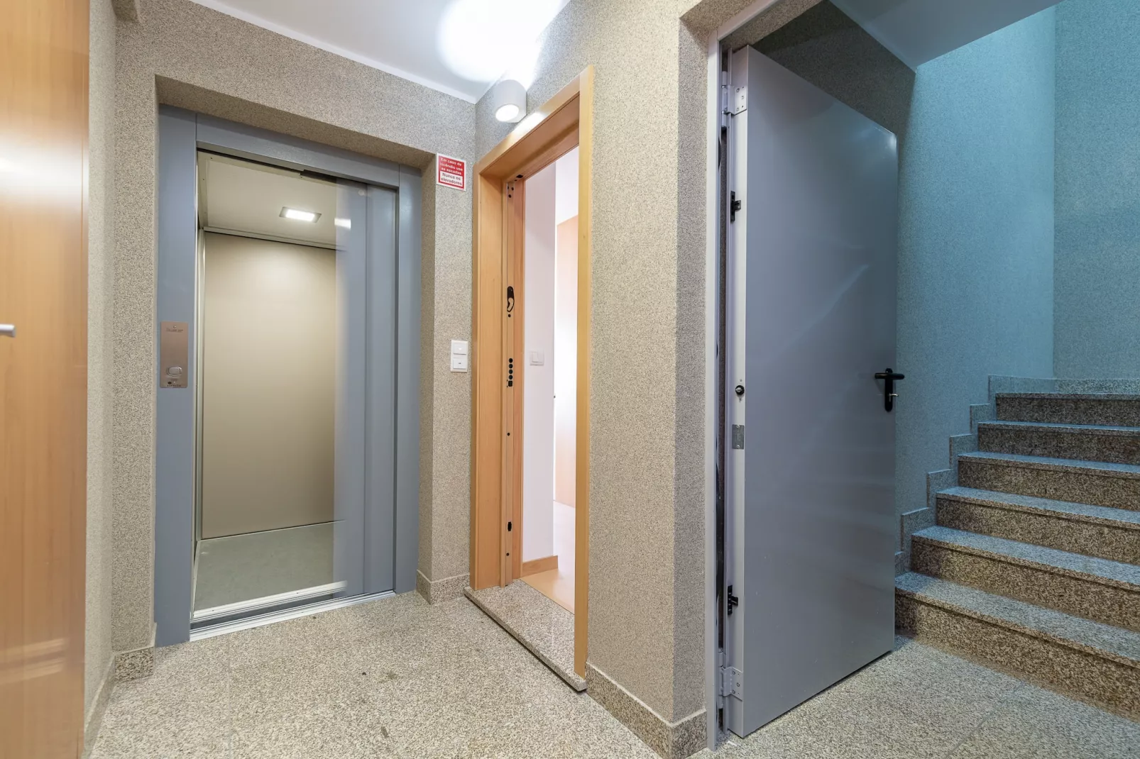 Feel Corporate Housing Marquês IV-Empfangshalle