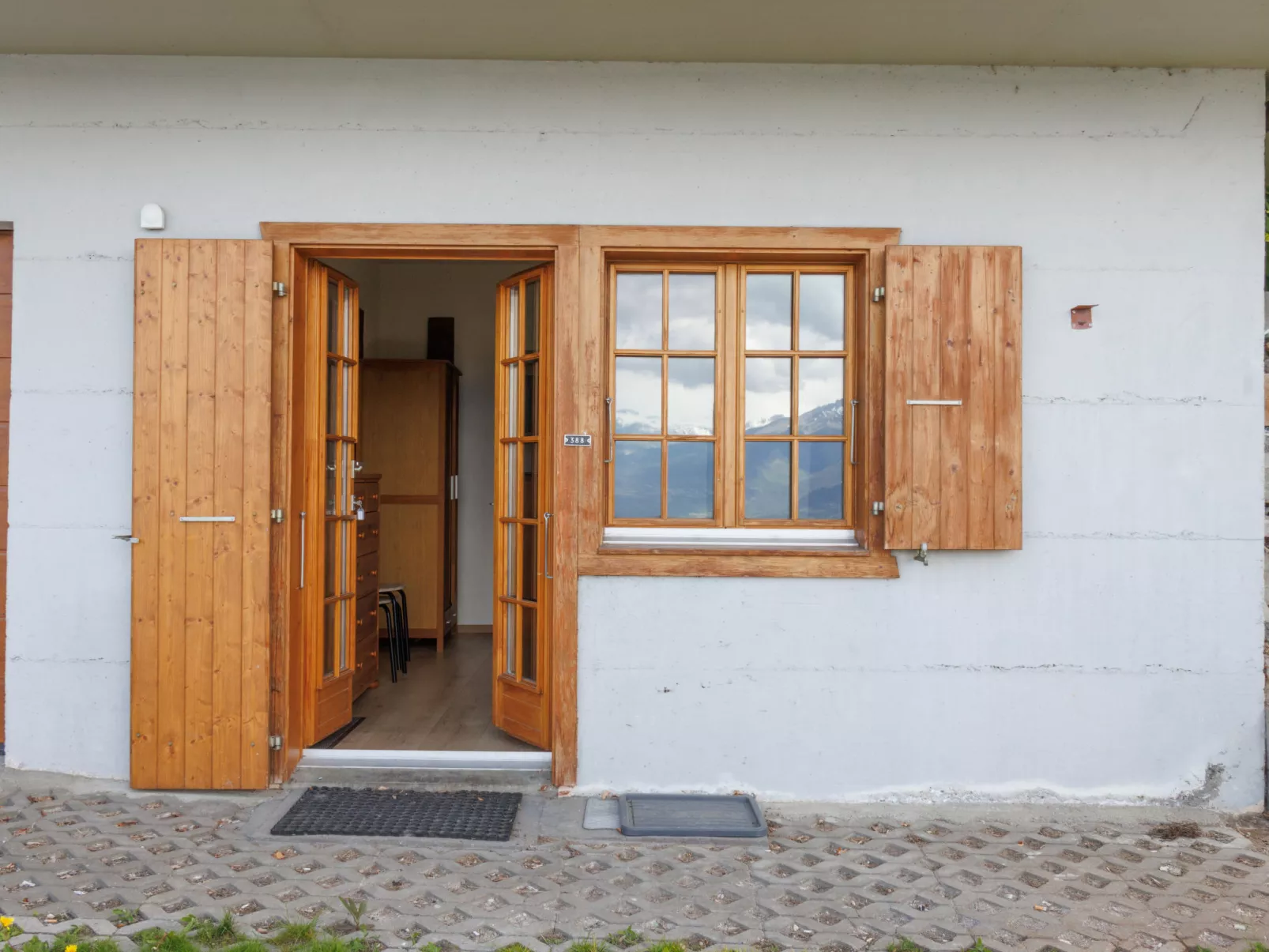 Echo du Mihi studio-Outside