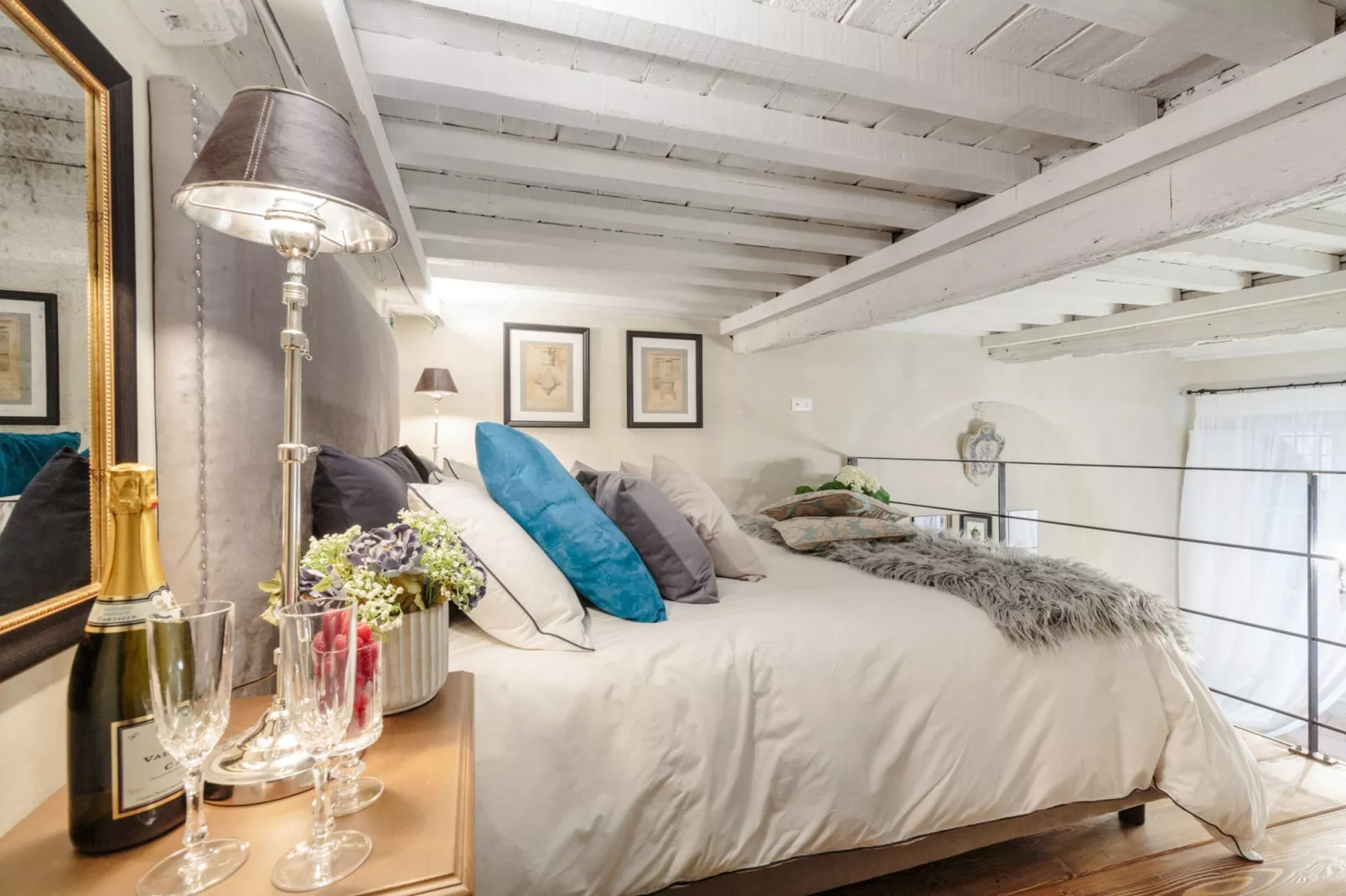 Paolo Guinigi Apartment Suite-Non tagué