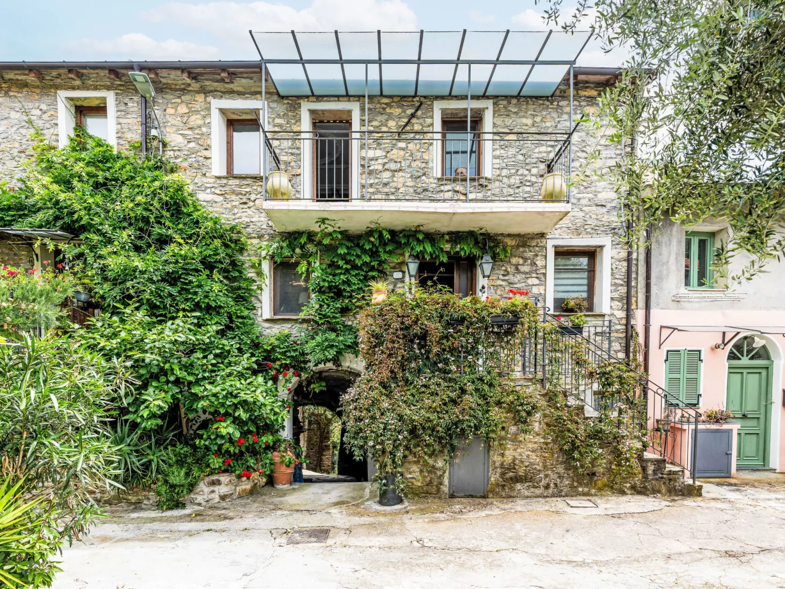 Ma Maison-Dehors