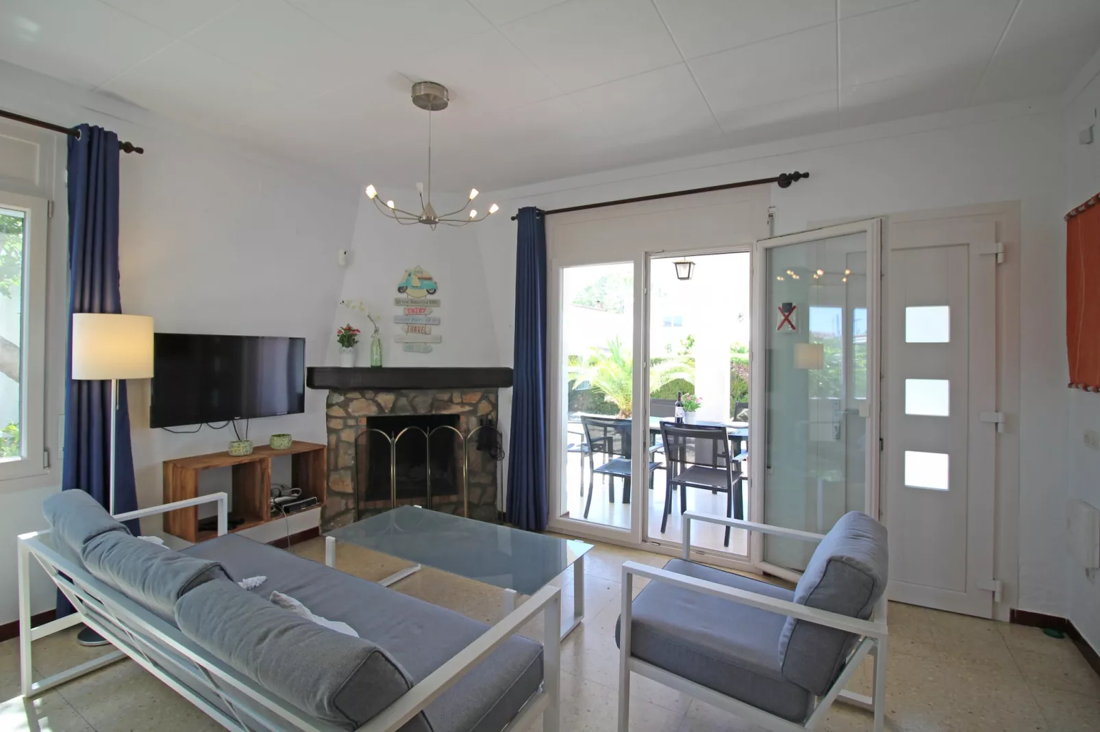 0119-MONTSENY 99-Salon