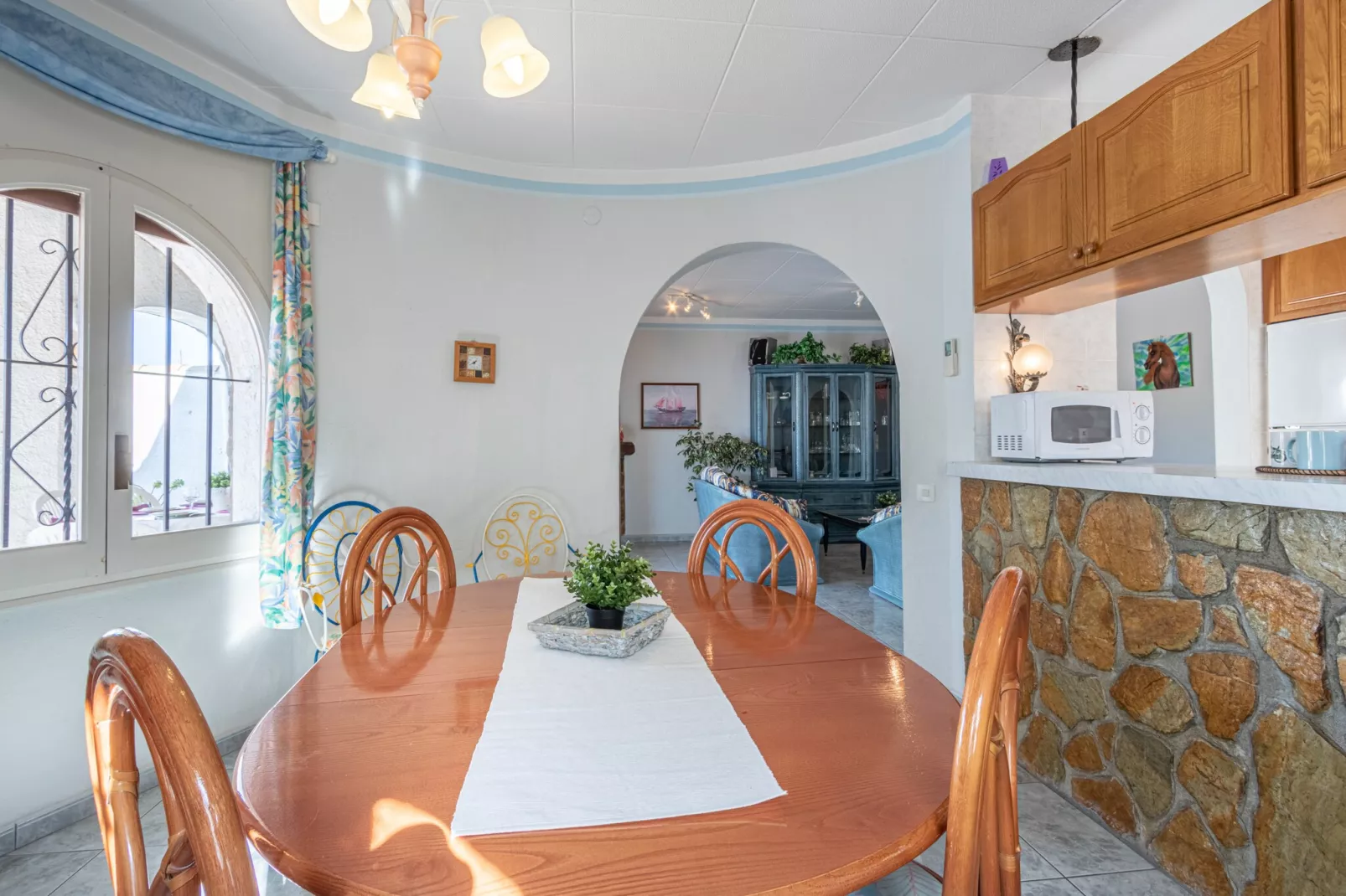 0038-CREUS 33 A-Dining room