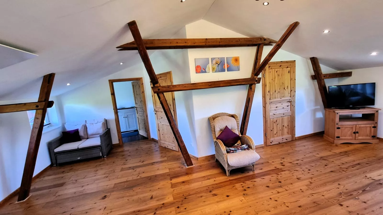 Pugholz Suite-Salon