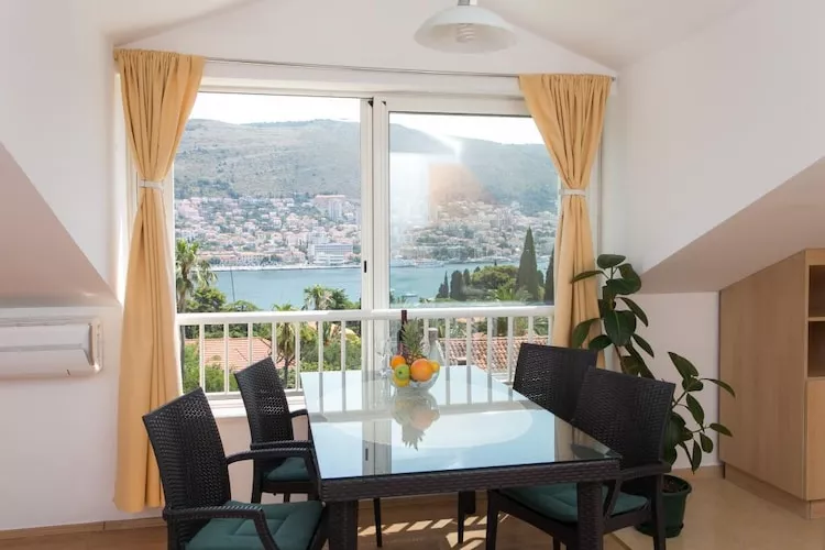 Apartment Lala - Two  Bedroom Apartment with Sea View-Esszimmer